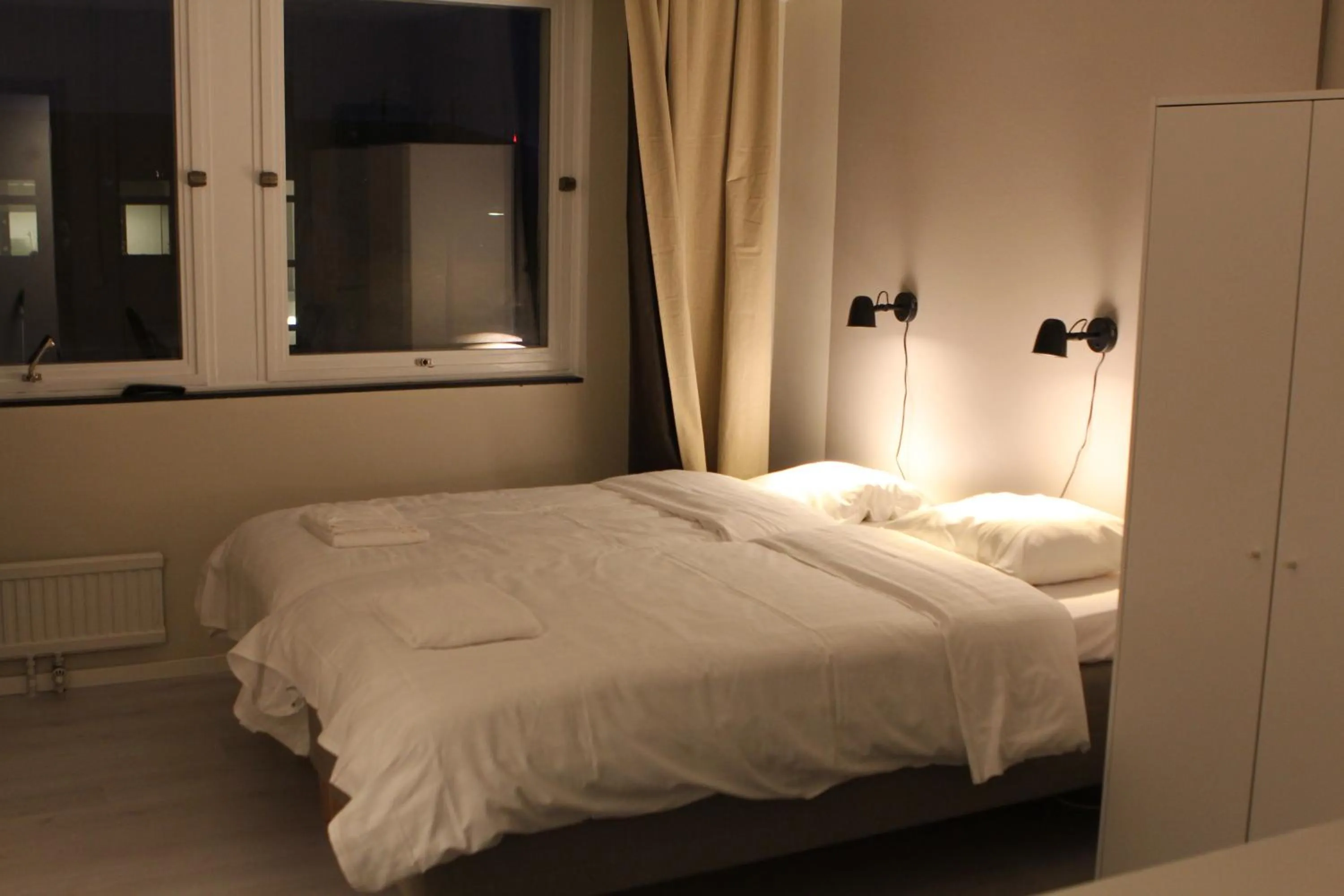 Bed in Hotell Bromma