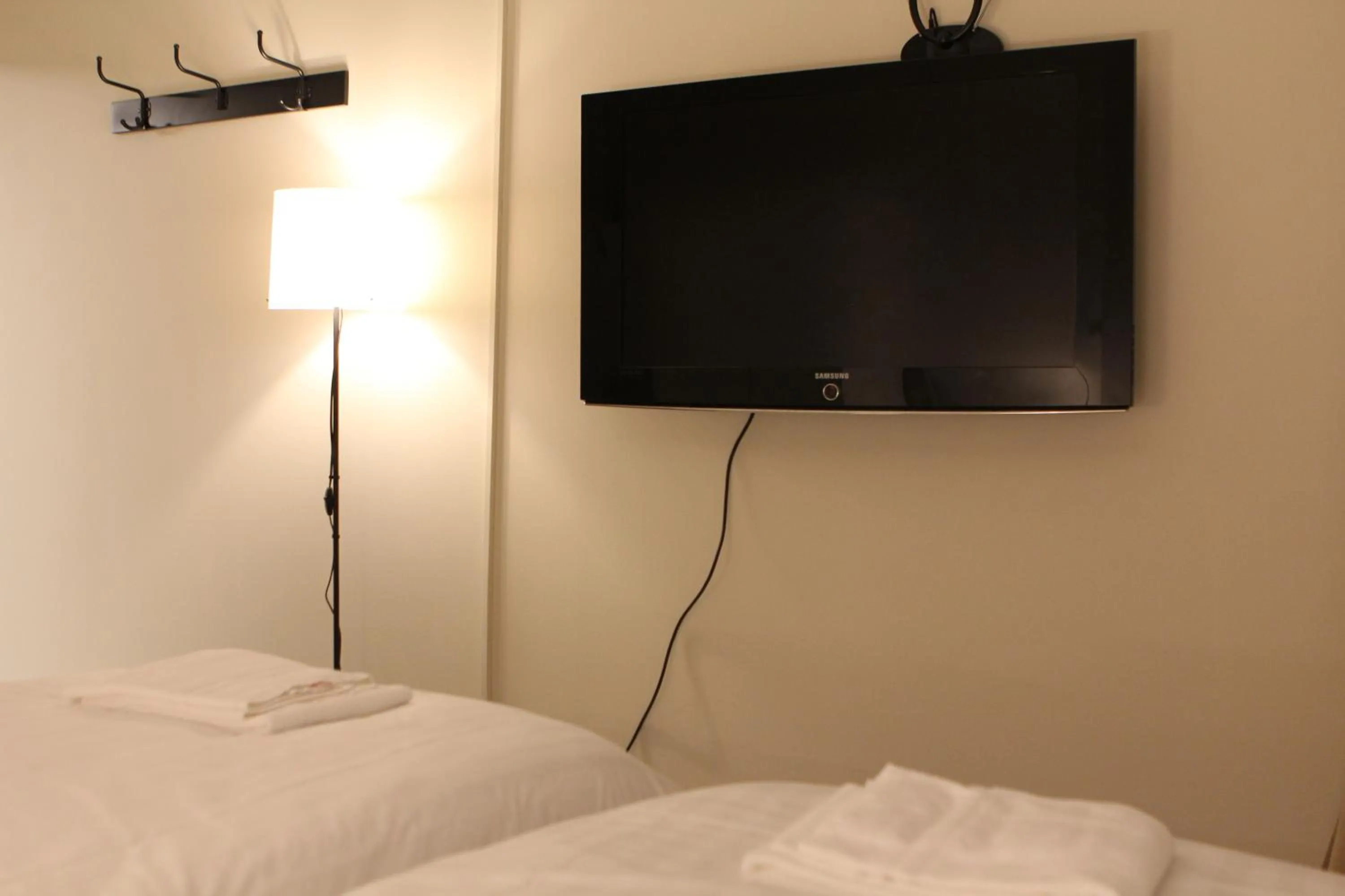 Property building, Bed in Hotell Bromma