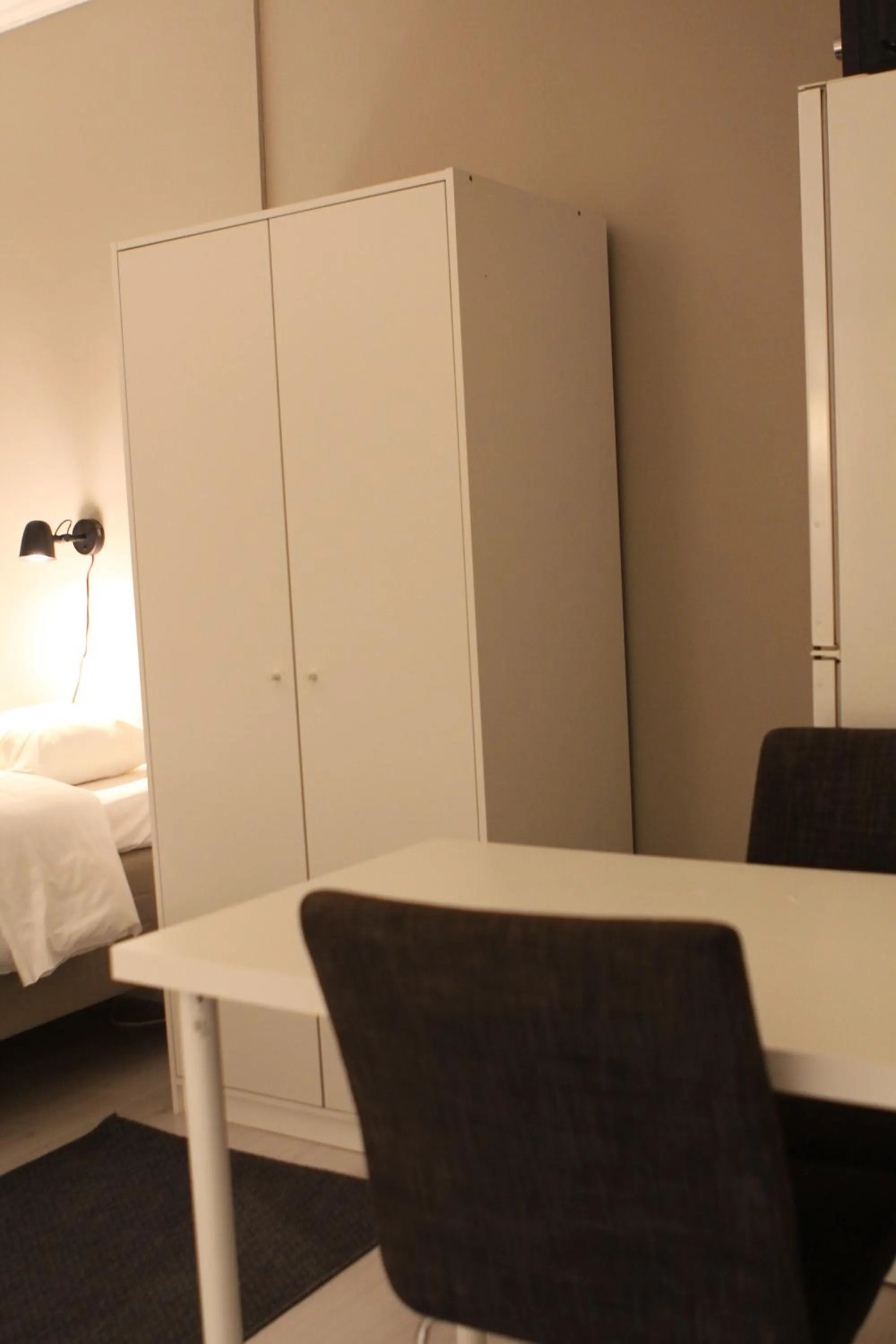 Property building, Bed in Hotell Bromma