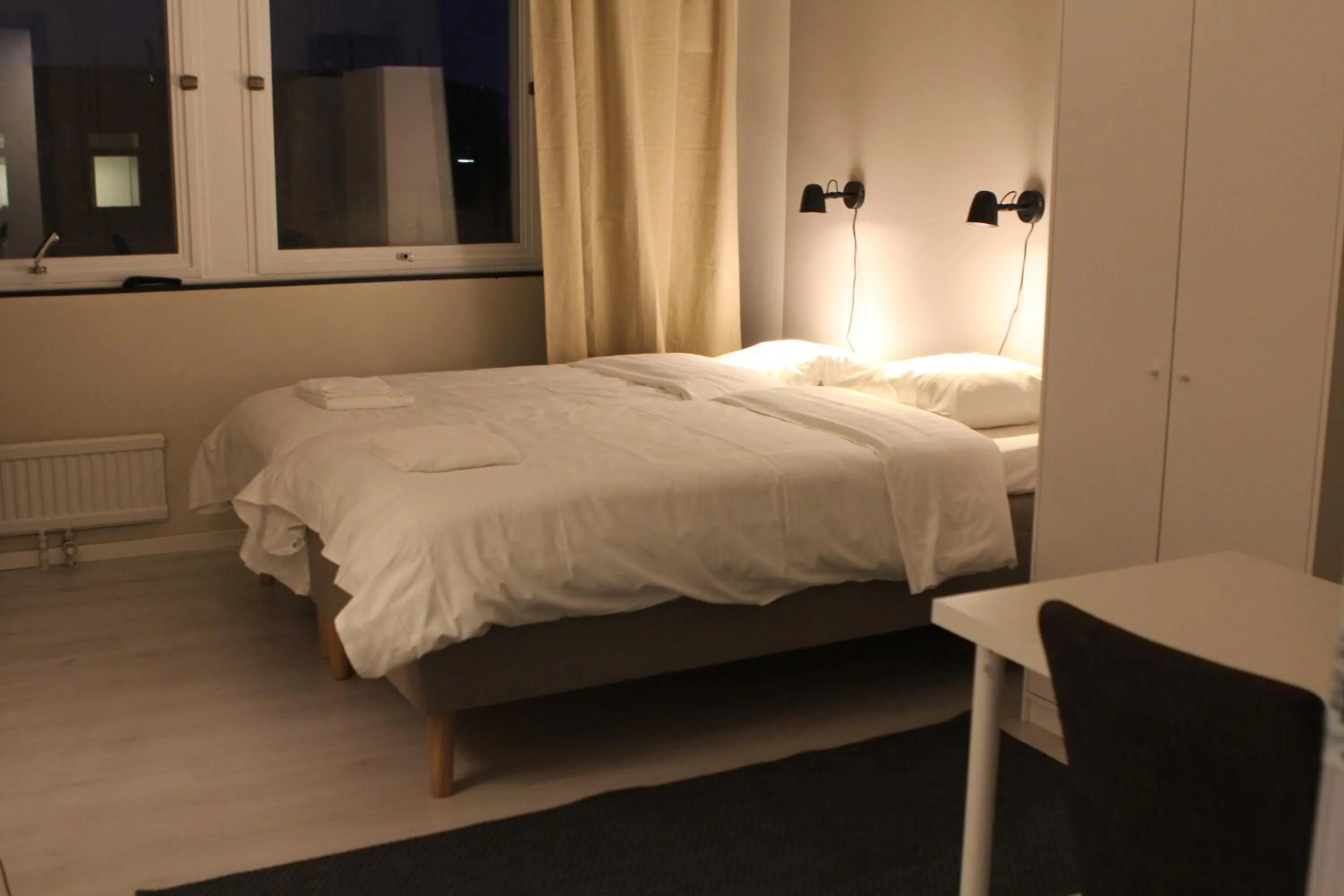Bed in Hotell Bromma
