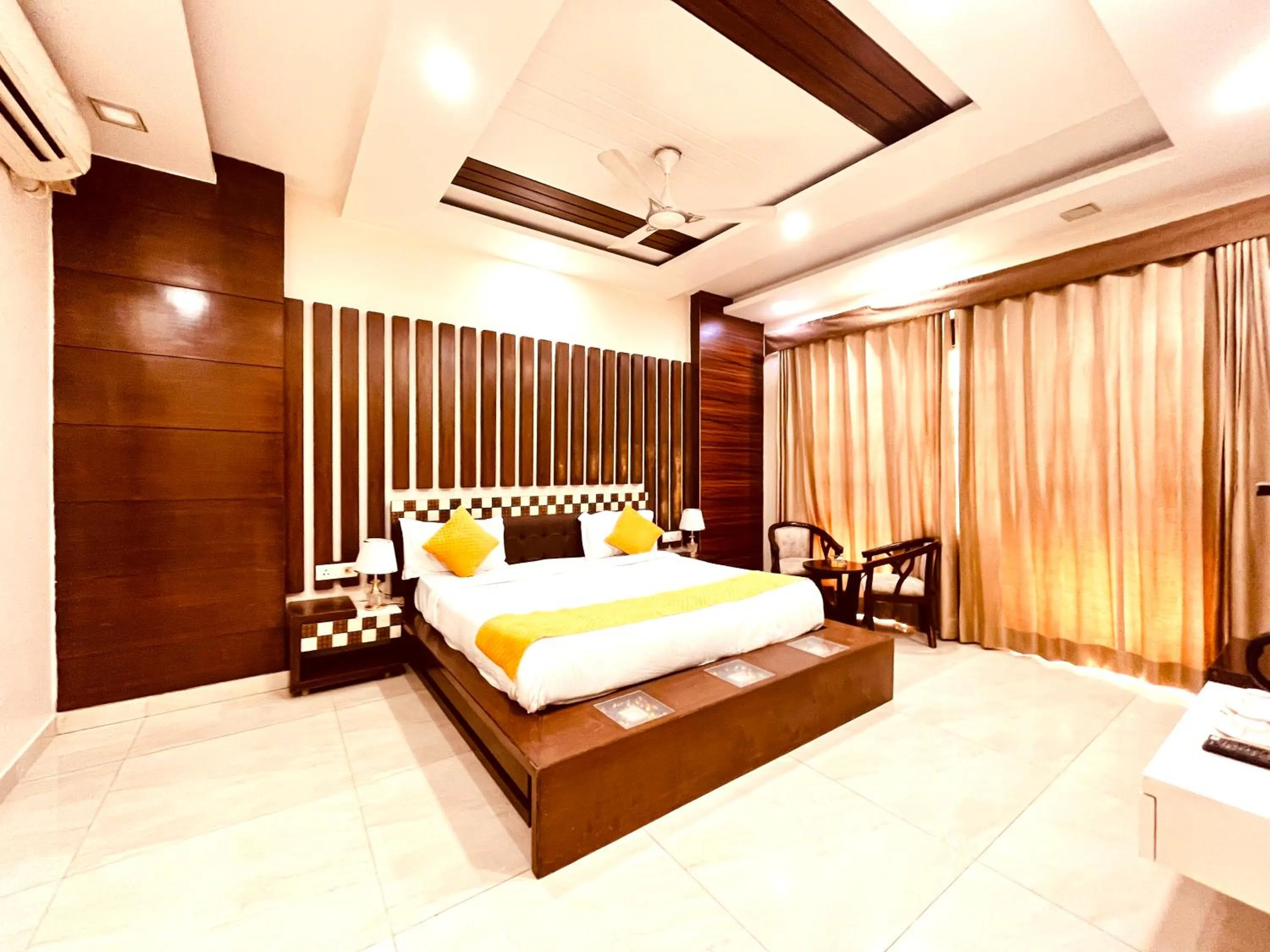 Bed in South INN near AIIMS Hospital Green Park South Delhi