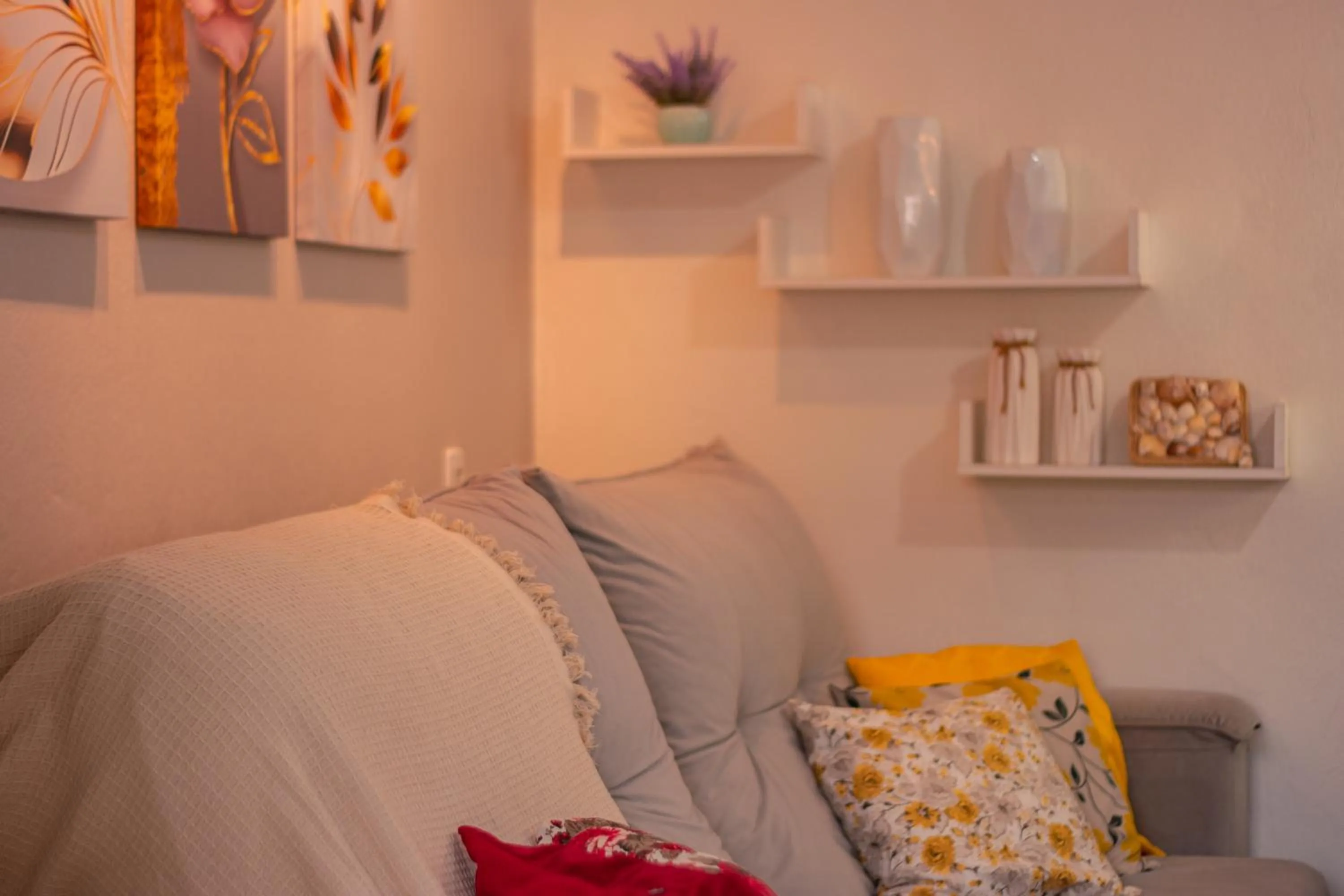 Living room, Bed in Flat Flores de Bombinhas Oficial