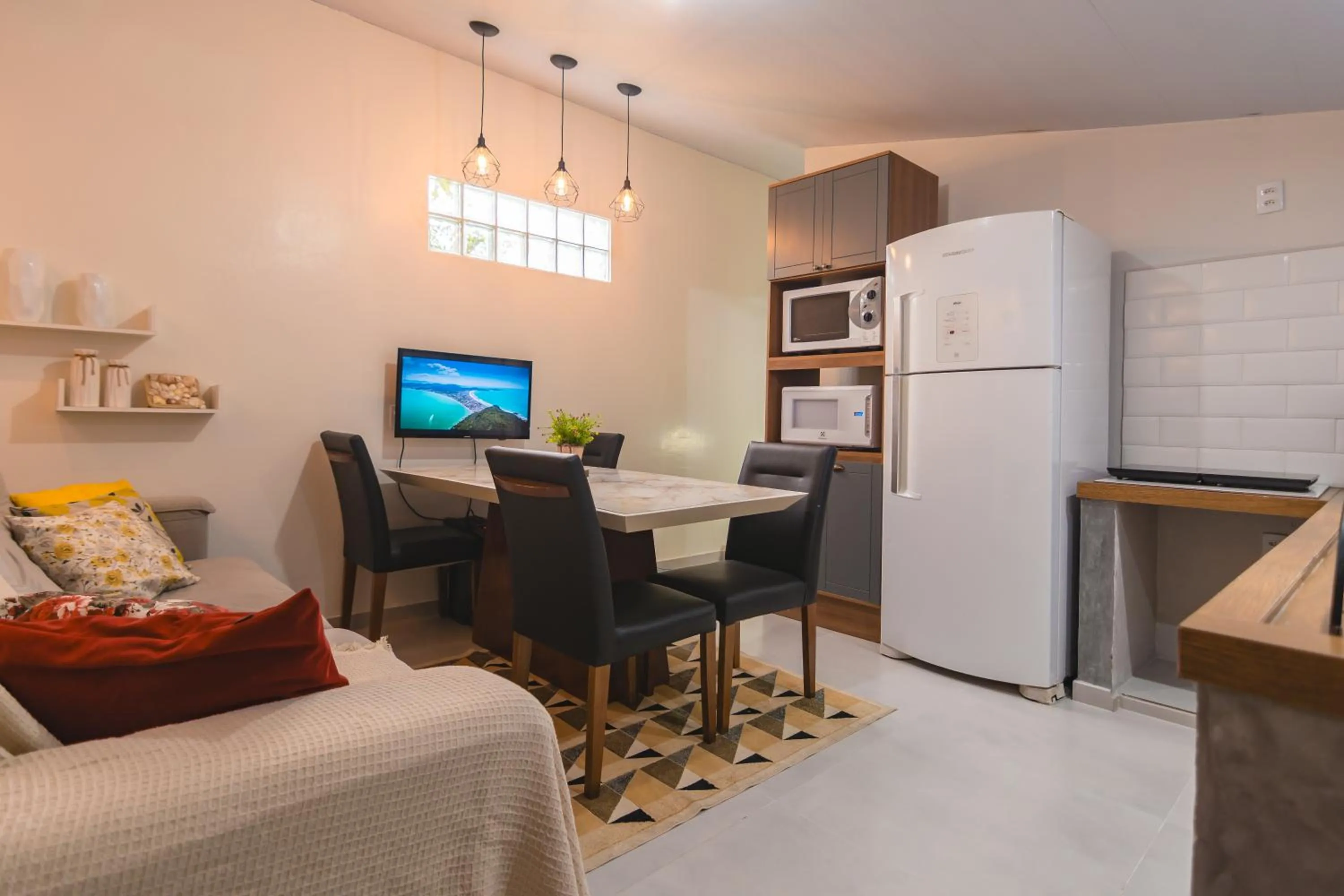 TV and multimedia in Flat Flores de Bombinhas Oficial
