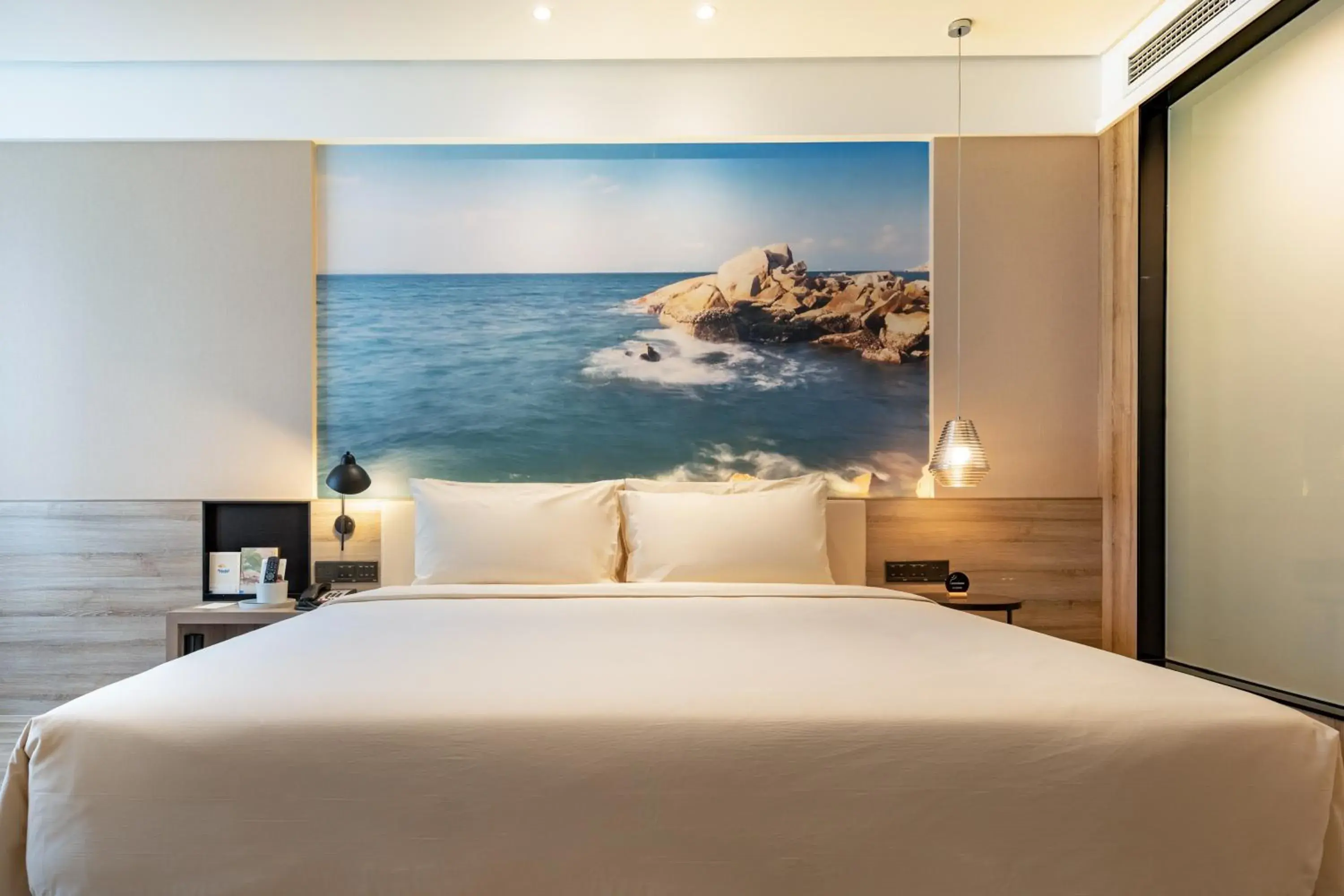 Bed in Atour Hotel Zhuhai Xiangzhou Aoyuan Plaza Bed in Atour Hotel Zhuhai Xiangzhou Aoyuan Plaza