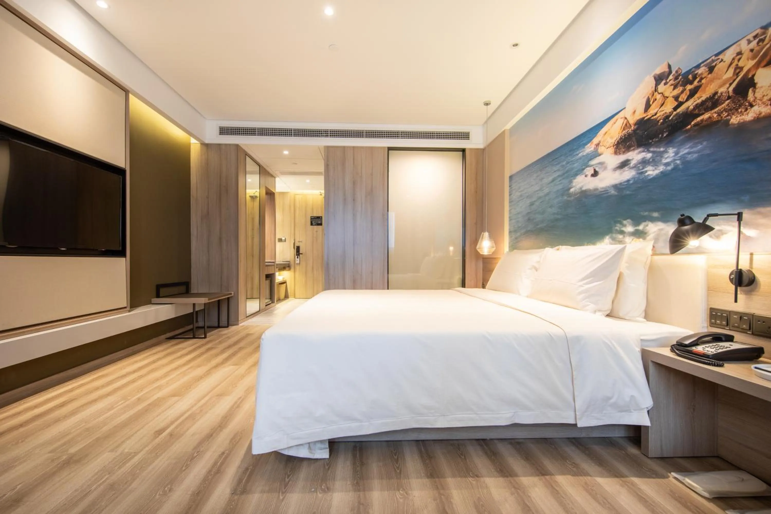 Bed in Atour Hotel Zhuhai Xiangzhou Aoyuan Plaza