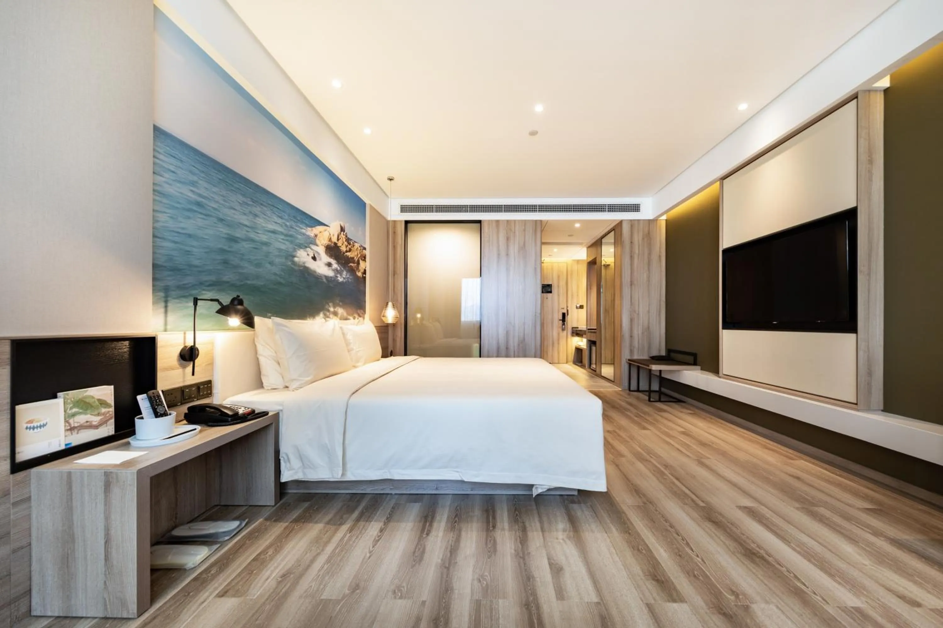 Bed in Atour Hotel Zhuhai Xiangzhou Aoyuan Plaza