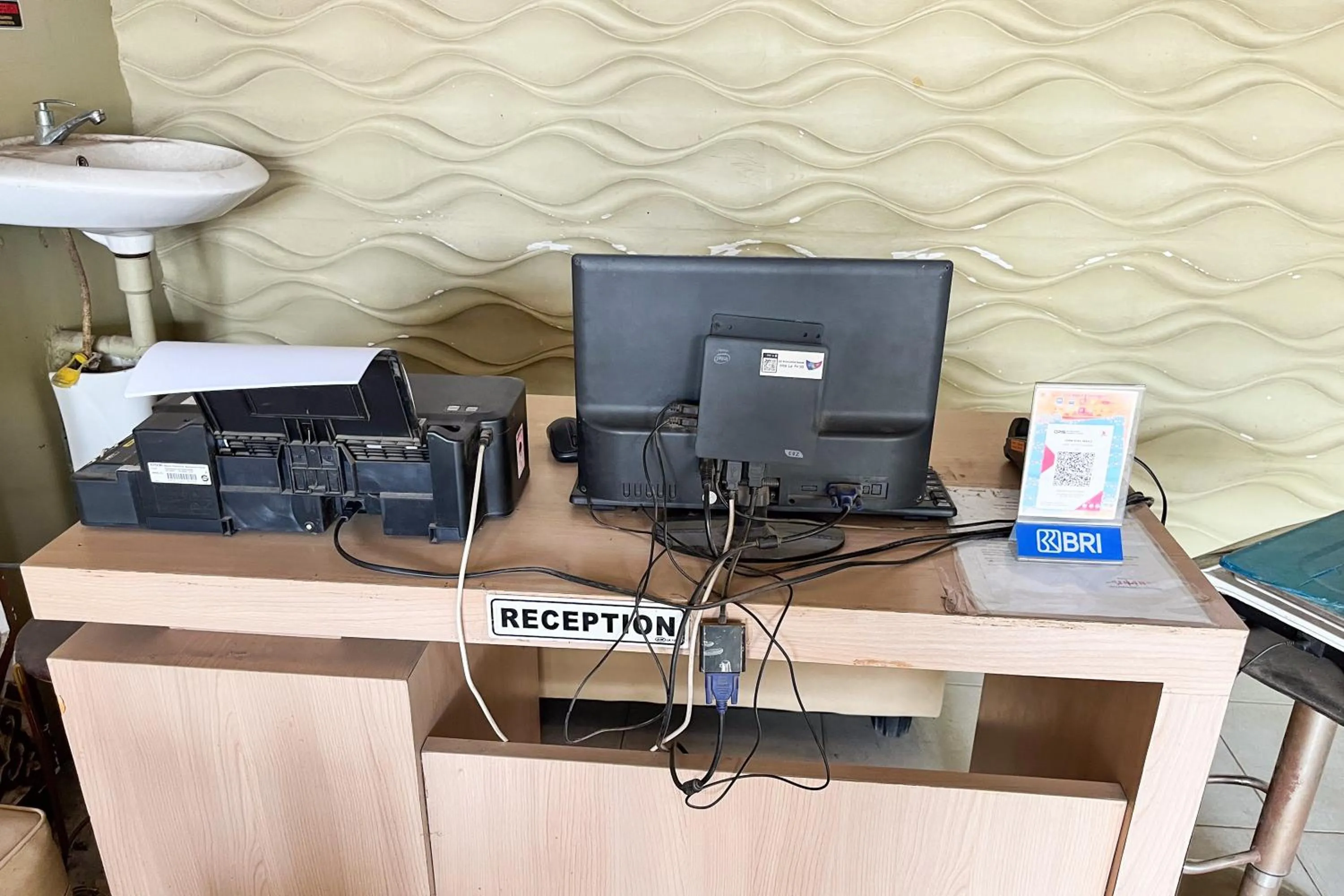 Lobby or reception in RedDoorz Syariah at Hostel Imah 3 Lampung