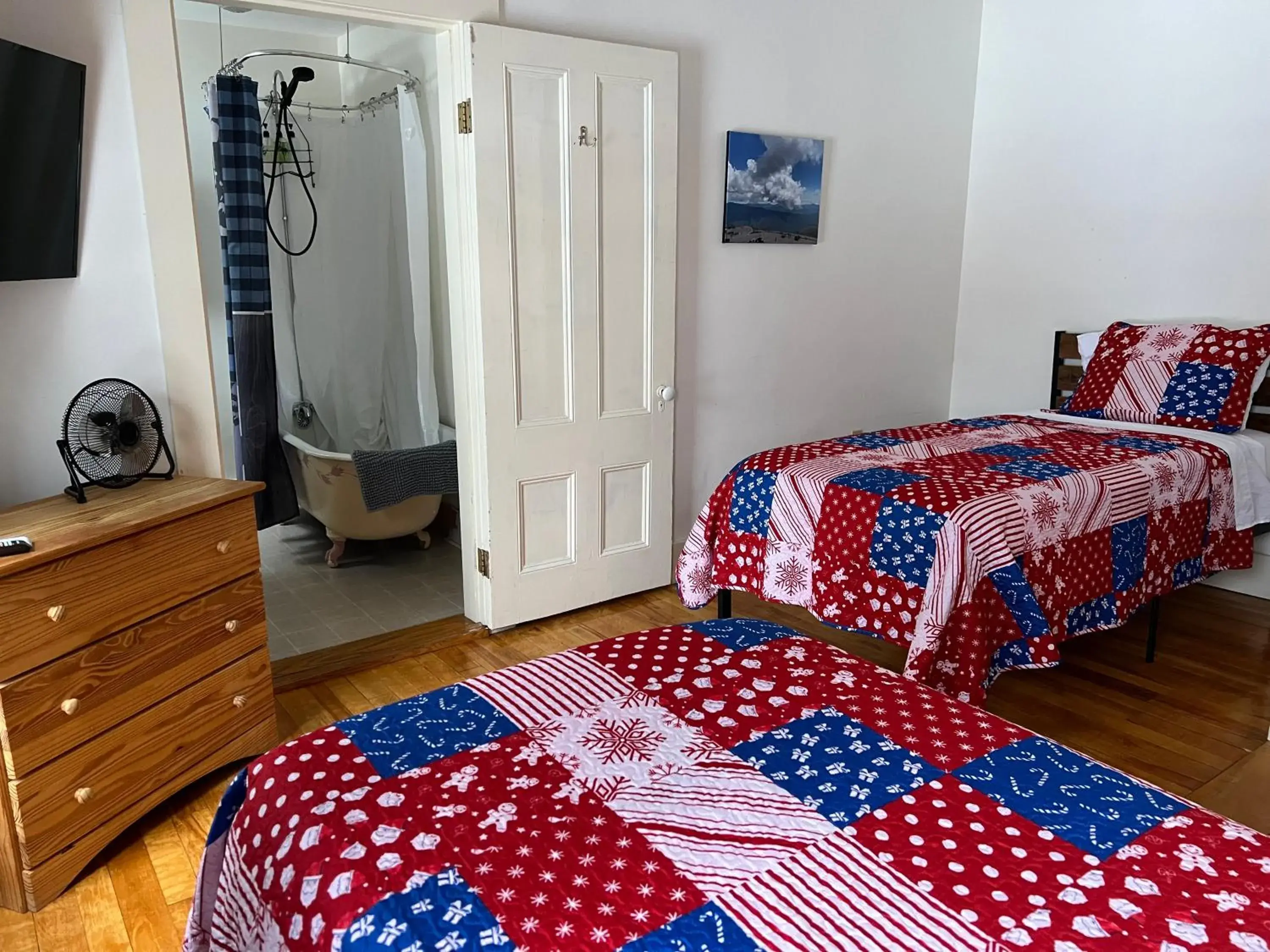 Double or Twin Room with Bathroom in Allegory Inn Double or Twin Room with Bathroom in Allegory Inn