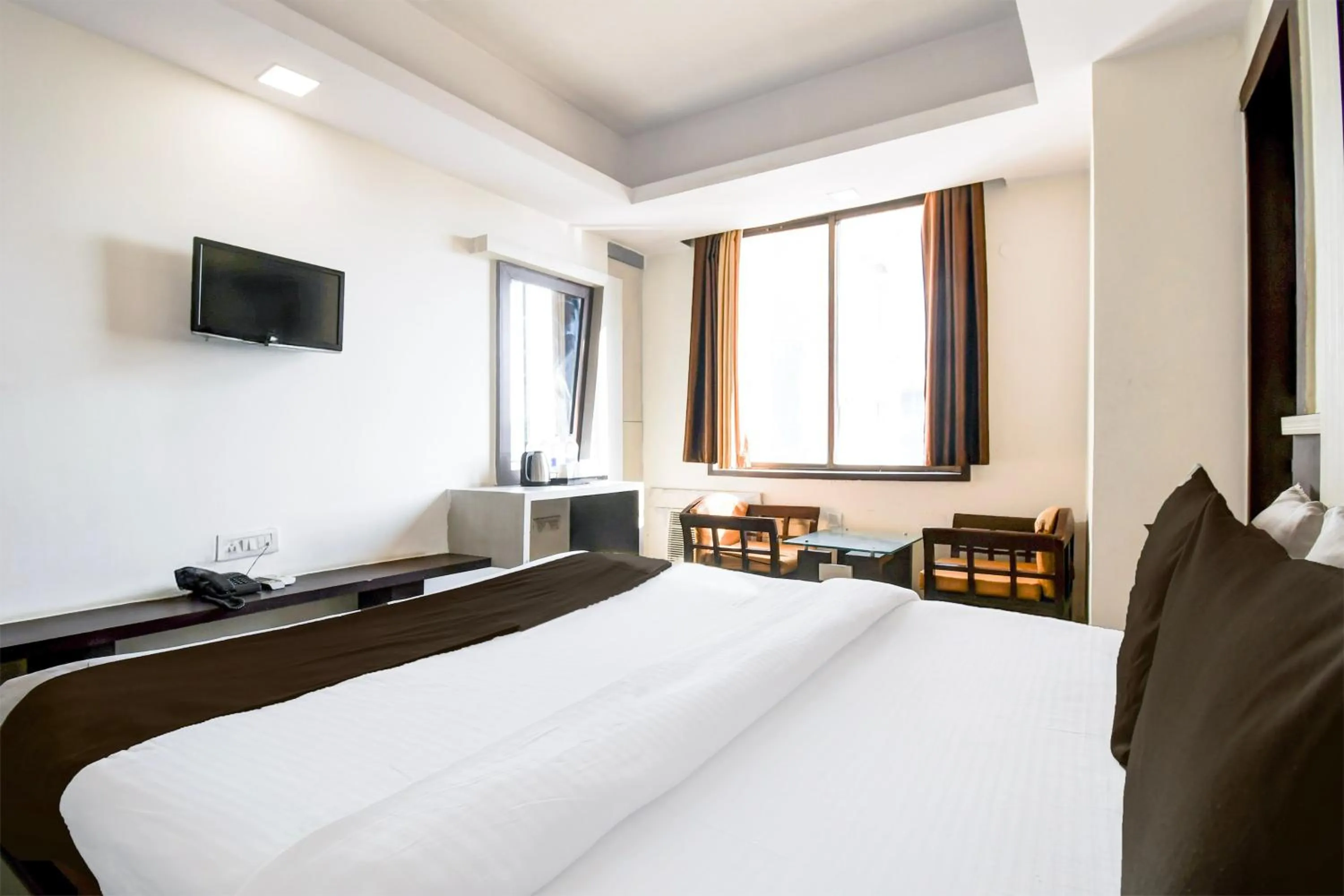 Bedroom, Bed in Hotel O Park Street Inn