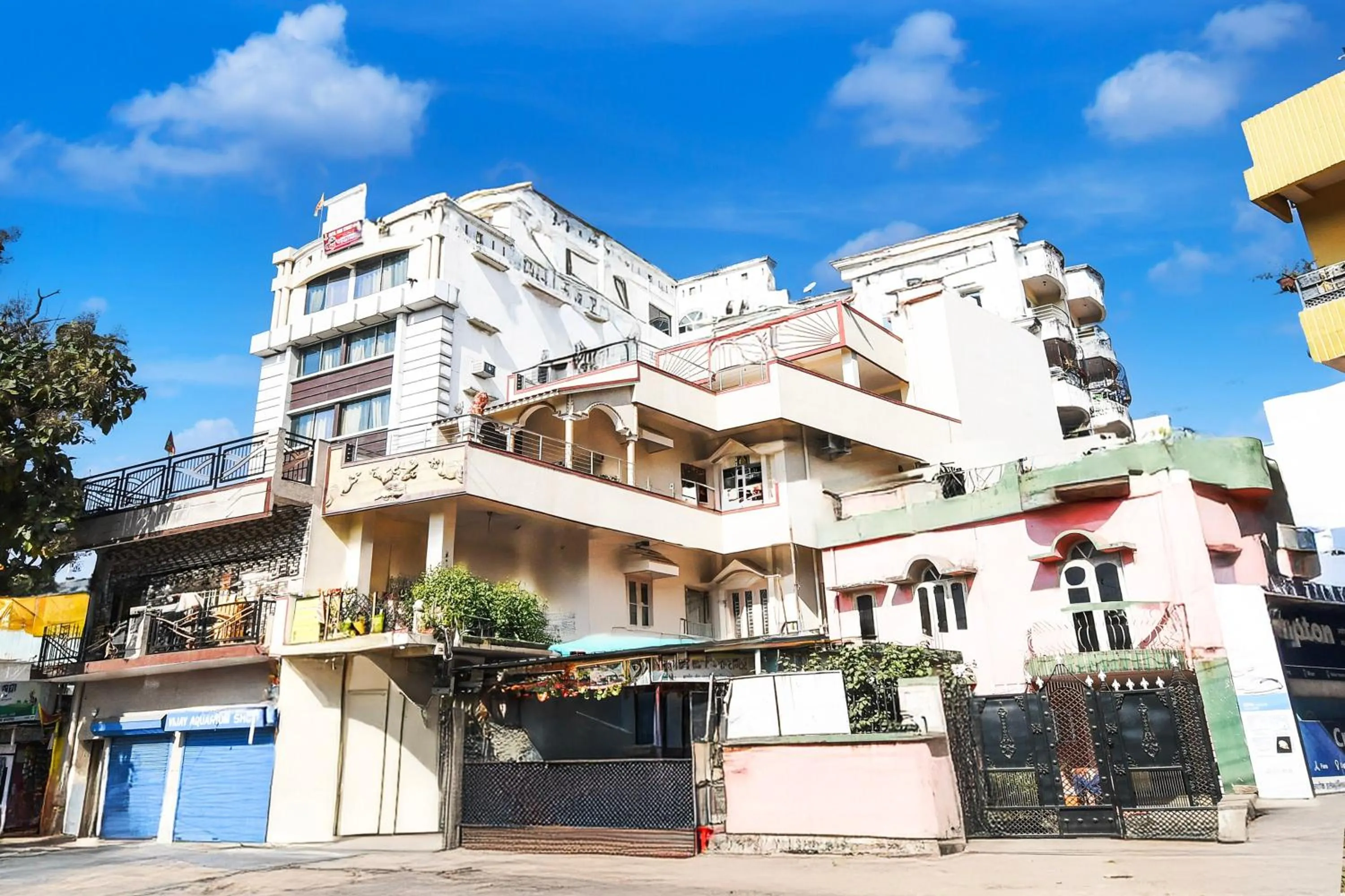 Facade/entrance in Hotel O Park Street Inn