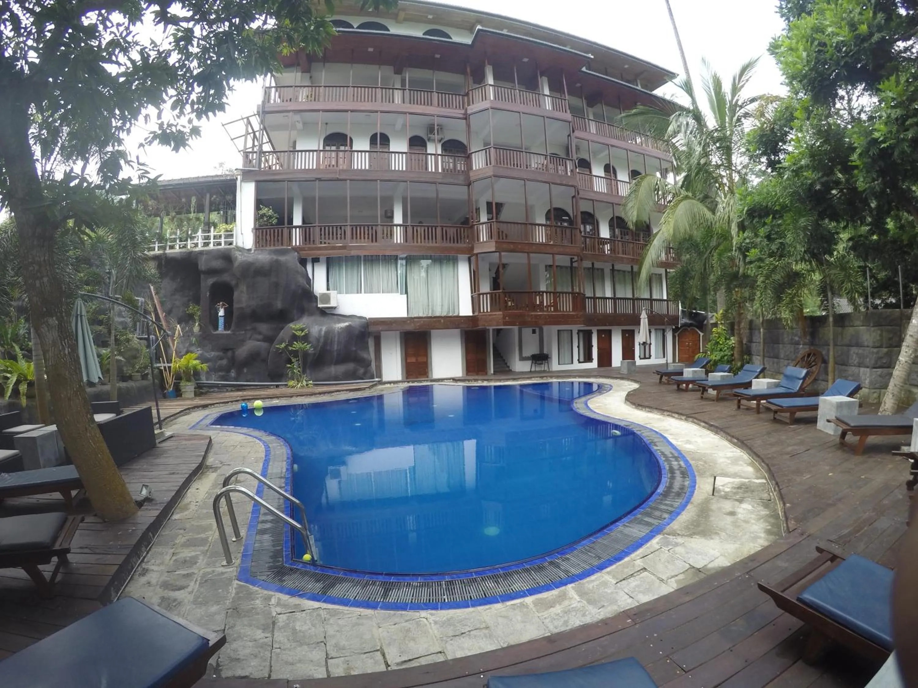 Swimming pool in Hotel Sunray