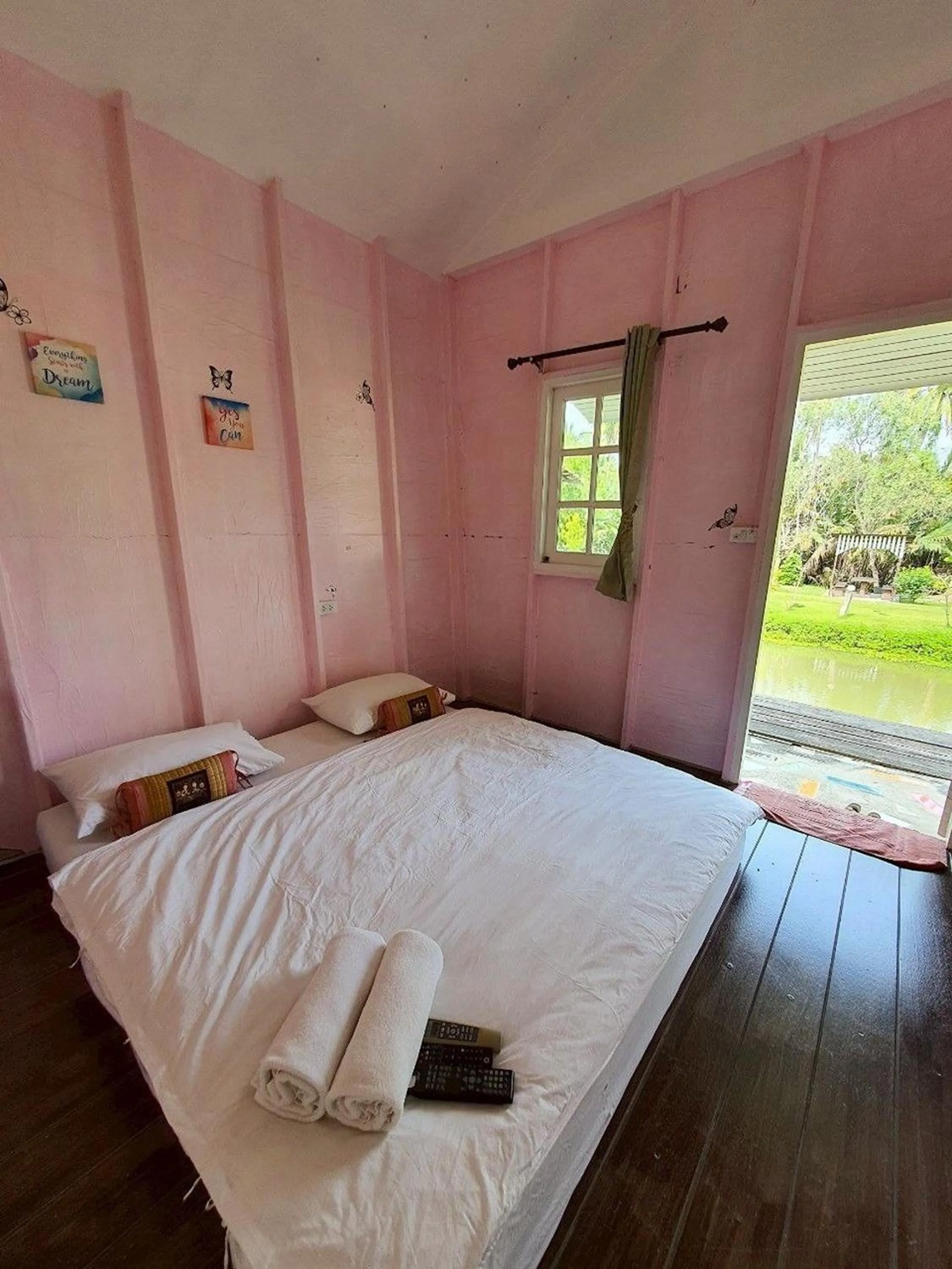 Bed in Kalacanal resort