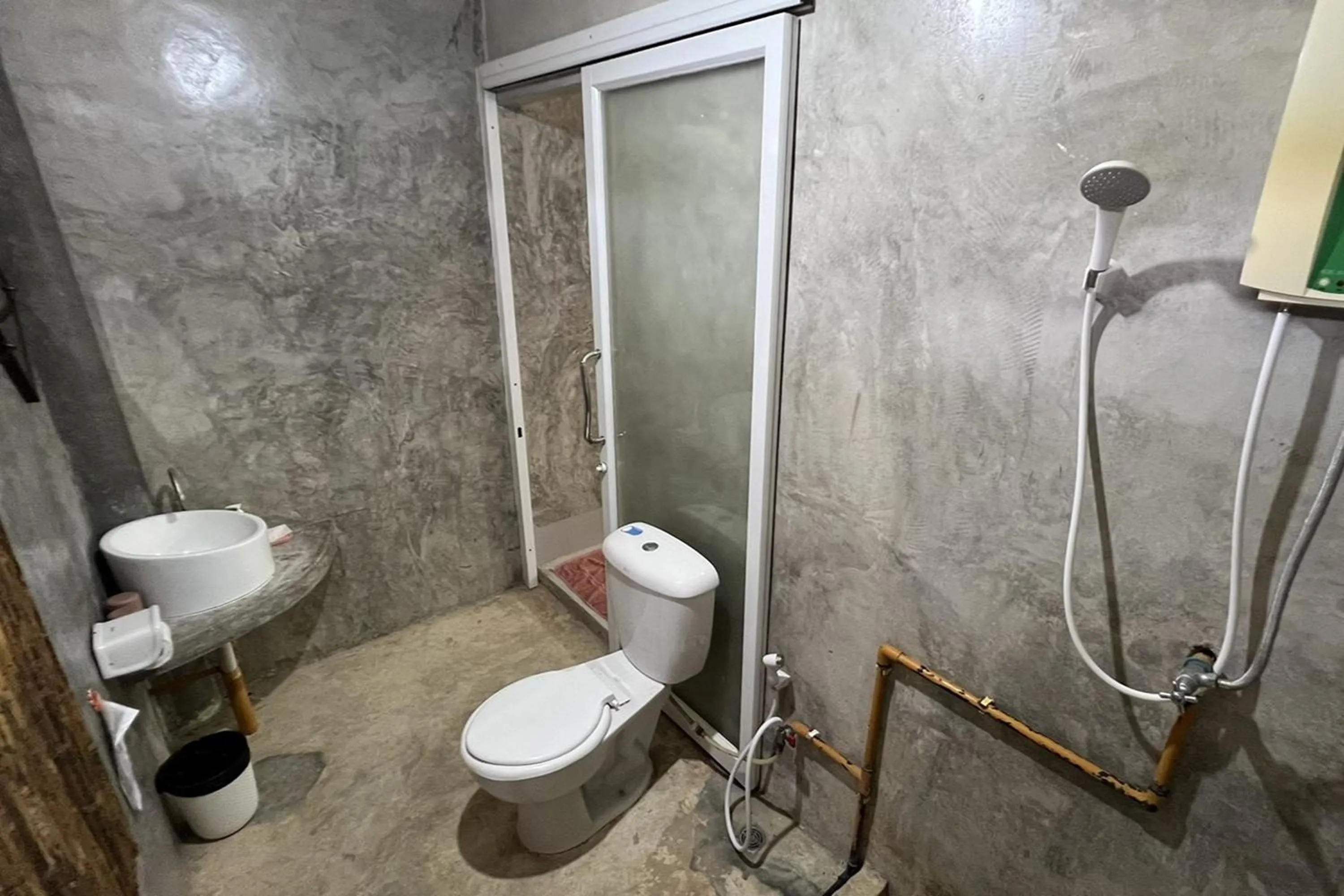 Bathroom in Kalacanal resort