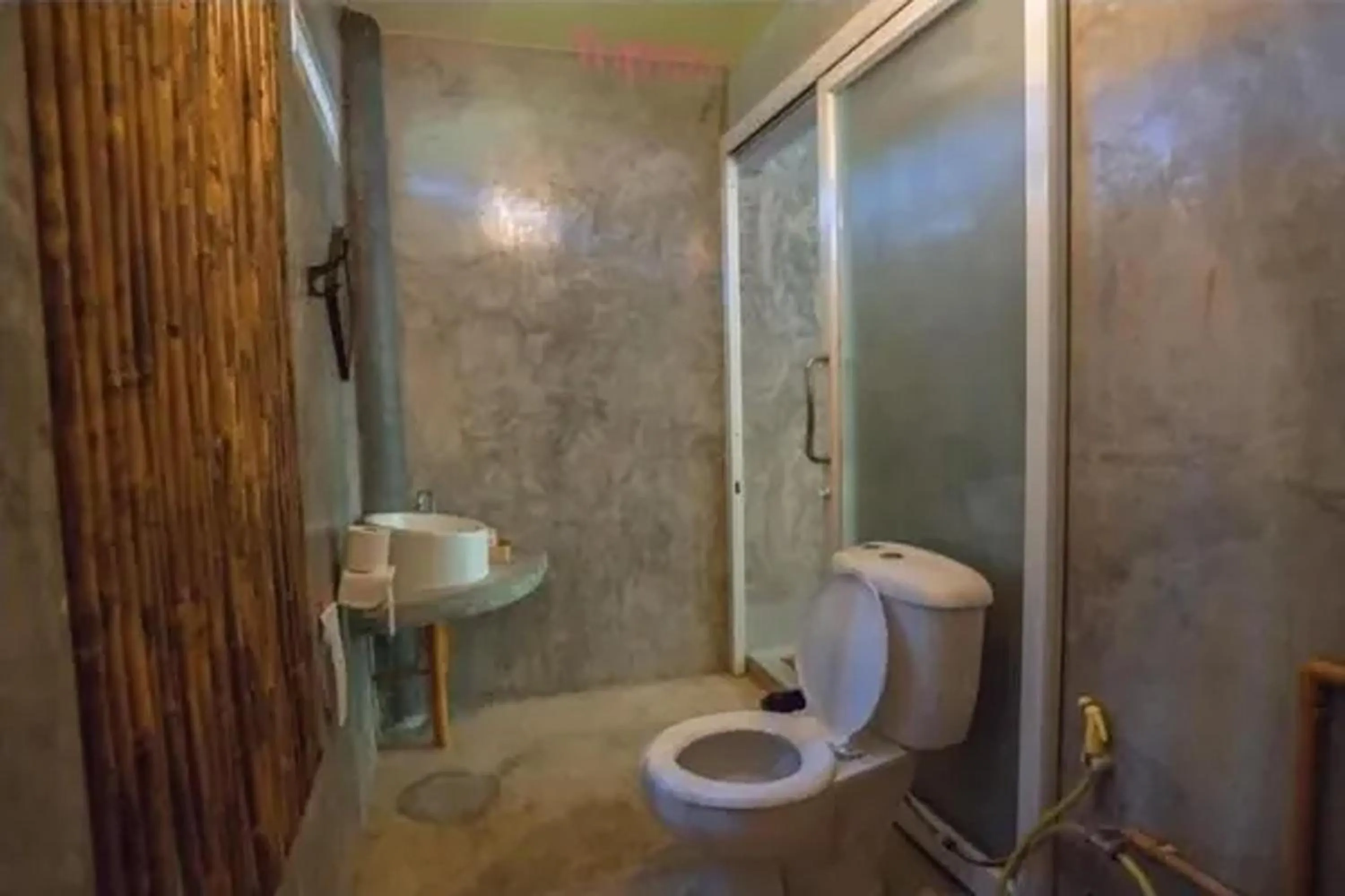 Bathroom in Kalacanal resort