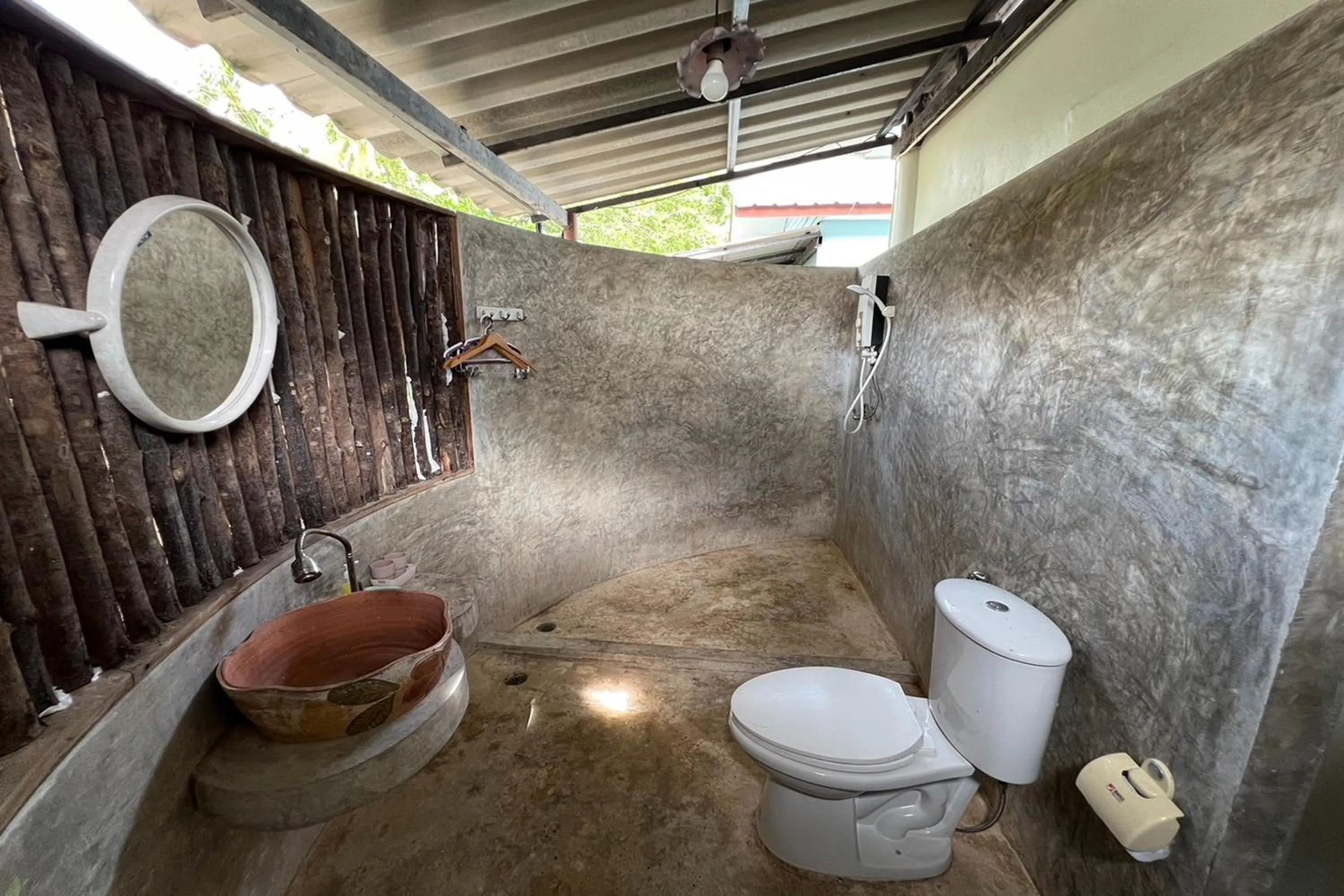 Bathroom in Kalacanal resort