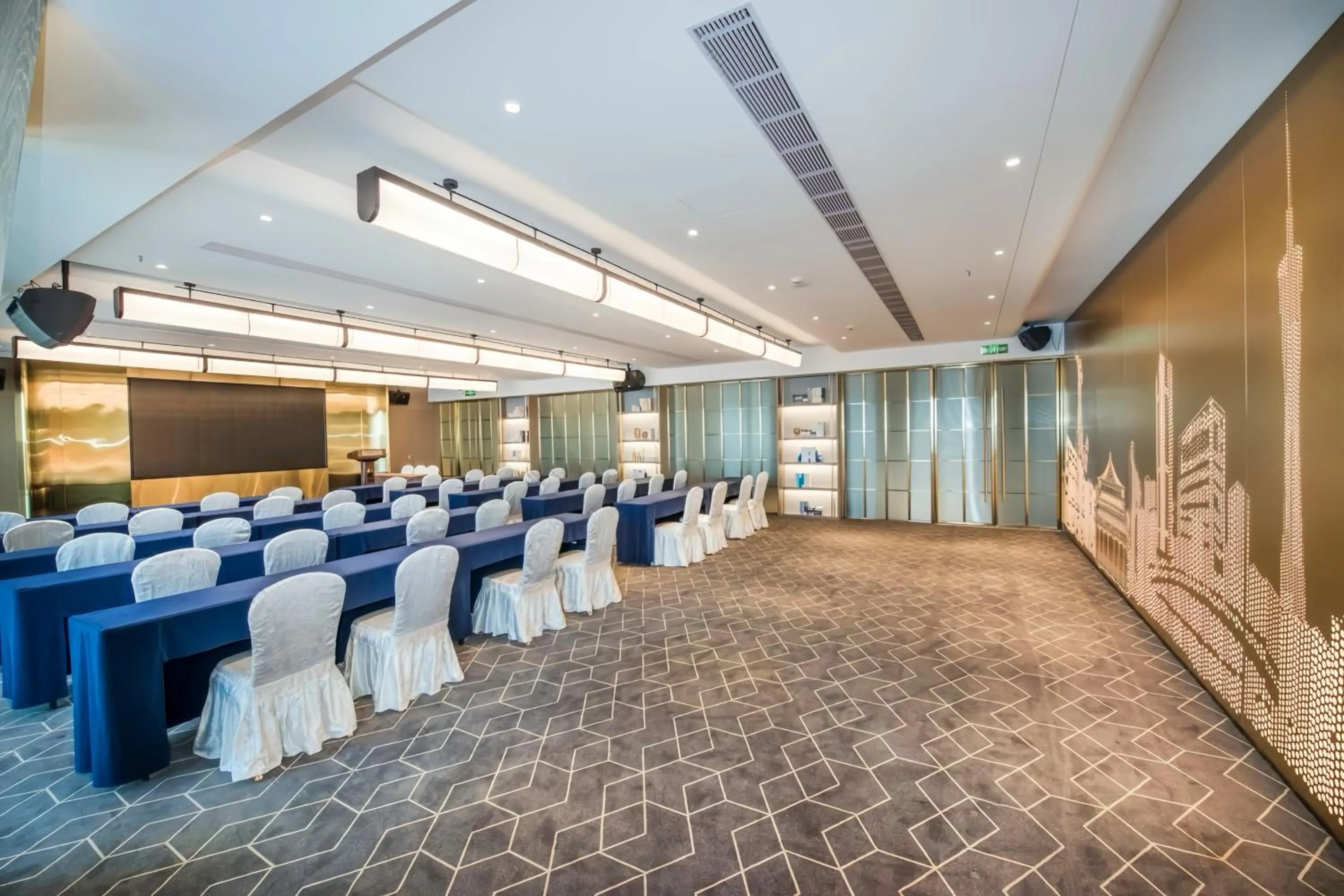 Meeting/conference room in Echarm plus International Hotel Guangzhou Changgang Metro Station Branch - Free Shuttle Bus to Canton Fair Complex During Canton Fair Period