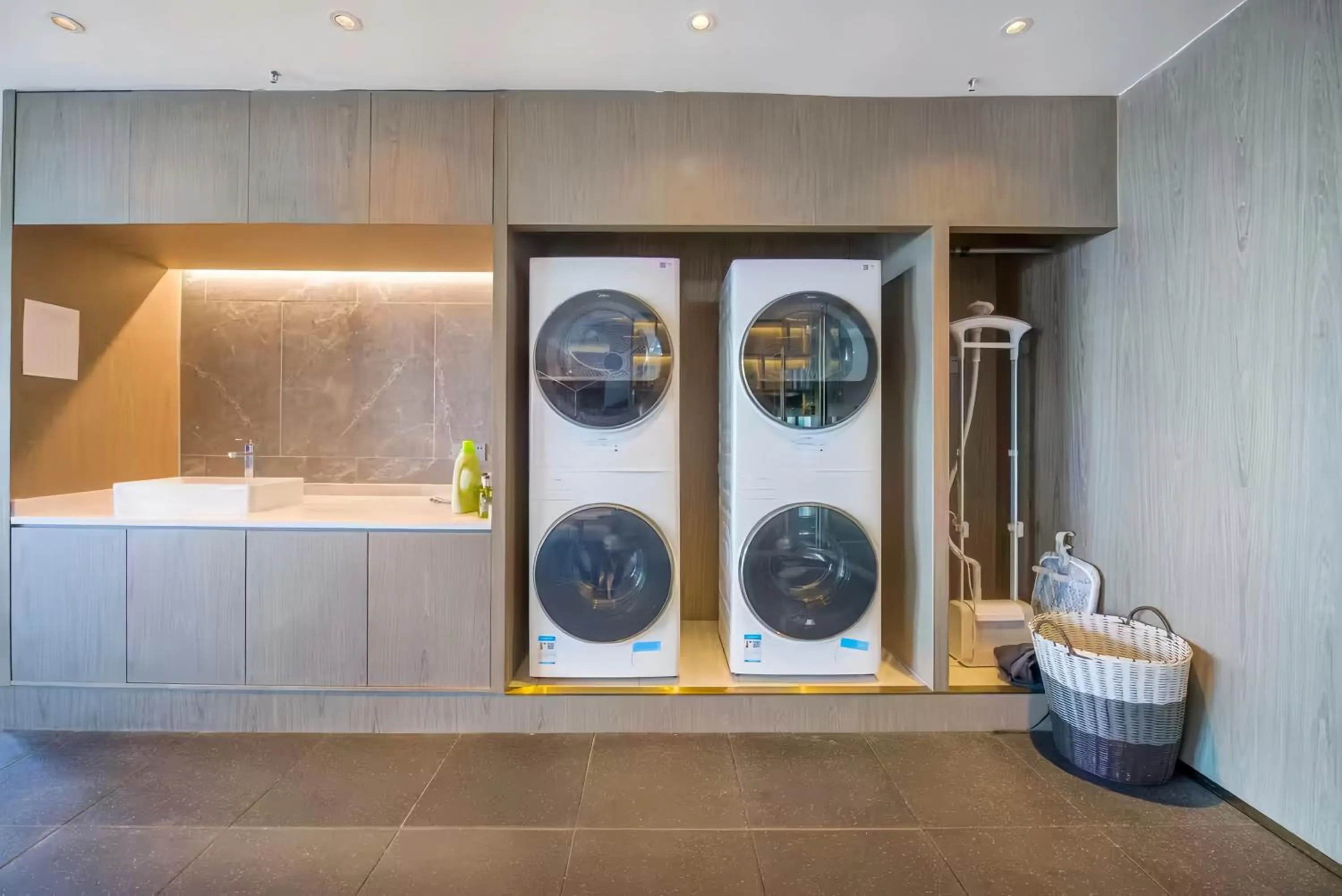 laundry in Echarm plus International Hotel Guangzhou Changgang Metro Station Branch - Free Shuttle Bus to Canton Fair Complex During Canton Fair Period