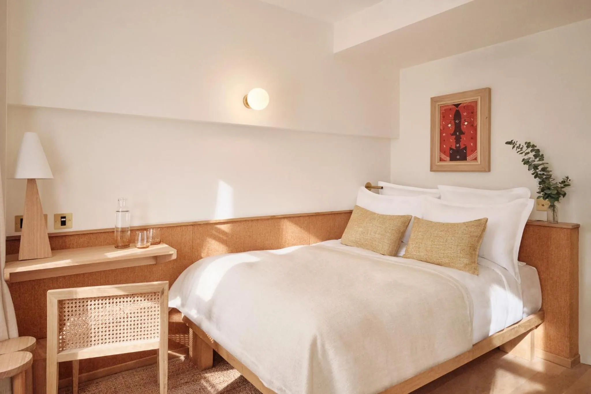 Bedroom, Bed in Elysée Montmartre Hotel