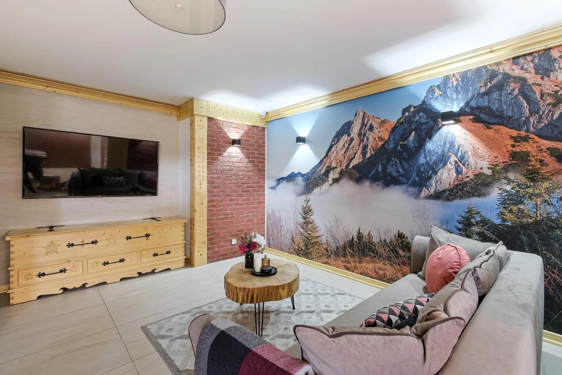 Communal lounge/ TV room in Rezydencja Knauberówka, Odkryj-Zakopane