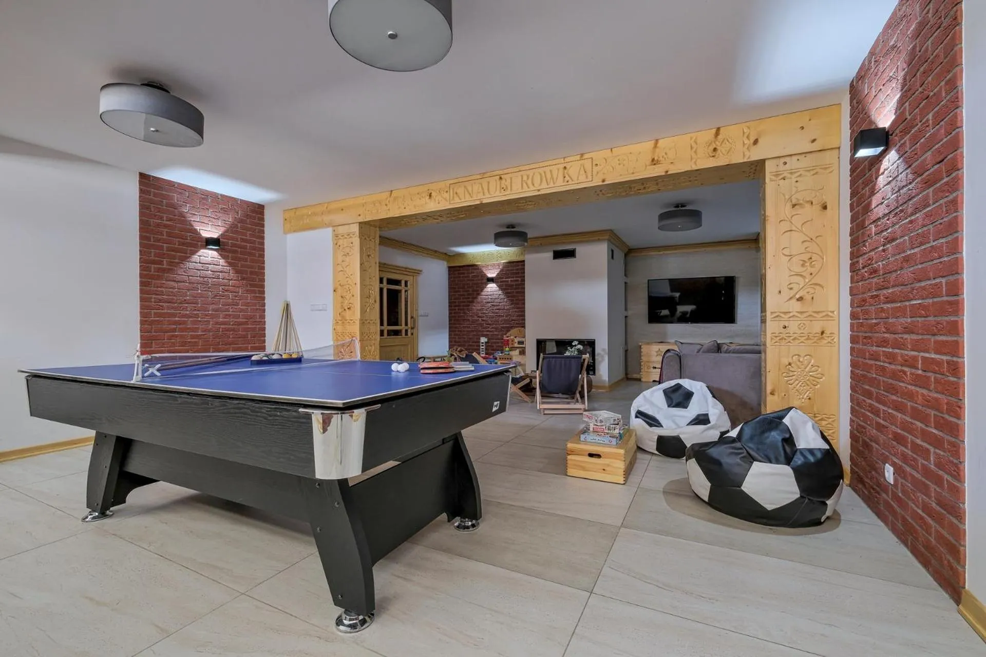 Billiard in Rezydencja Knauberówka, Odkryj-Zakopane