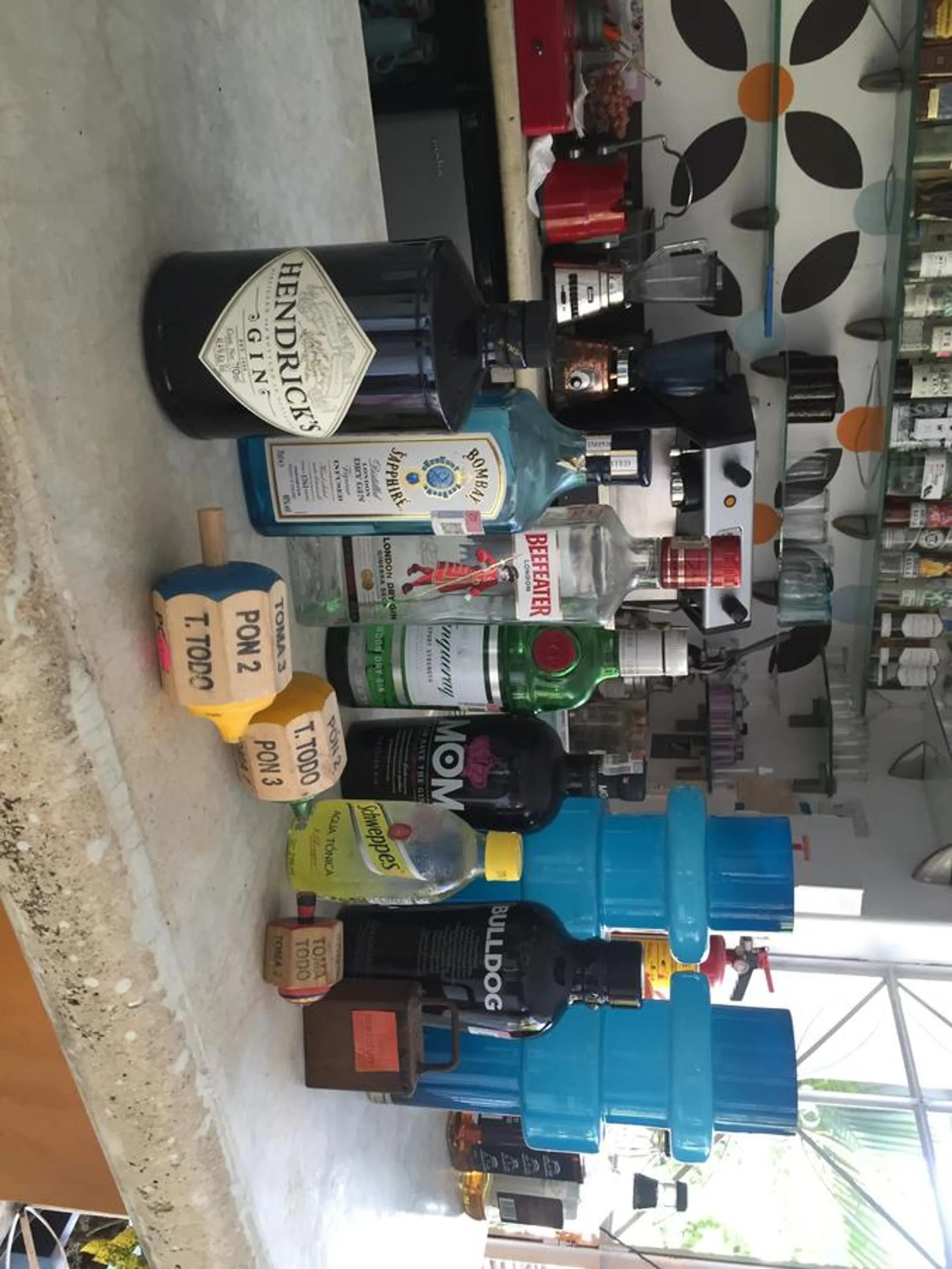 Lounge or bar in Teetotum hotel