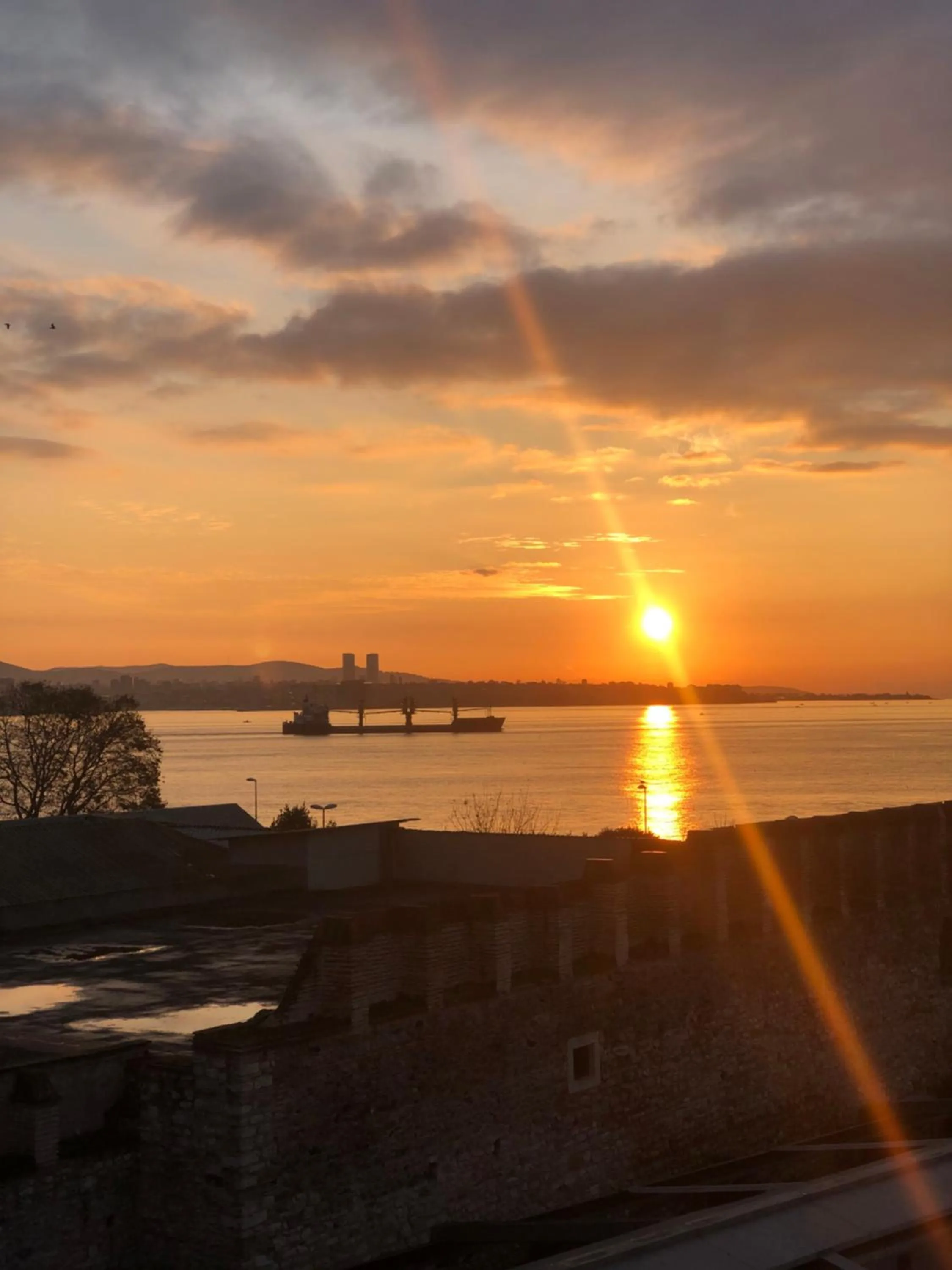 Sea view, Sunrise/Sunset in The Local Hostel & Guesthouse