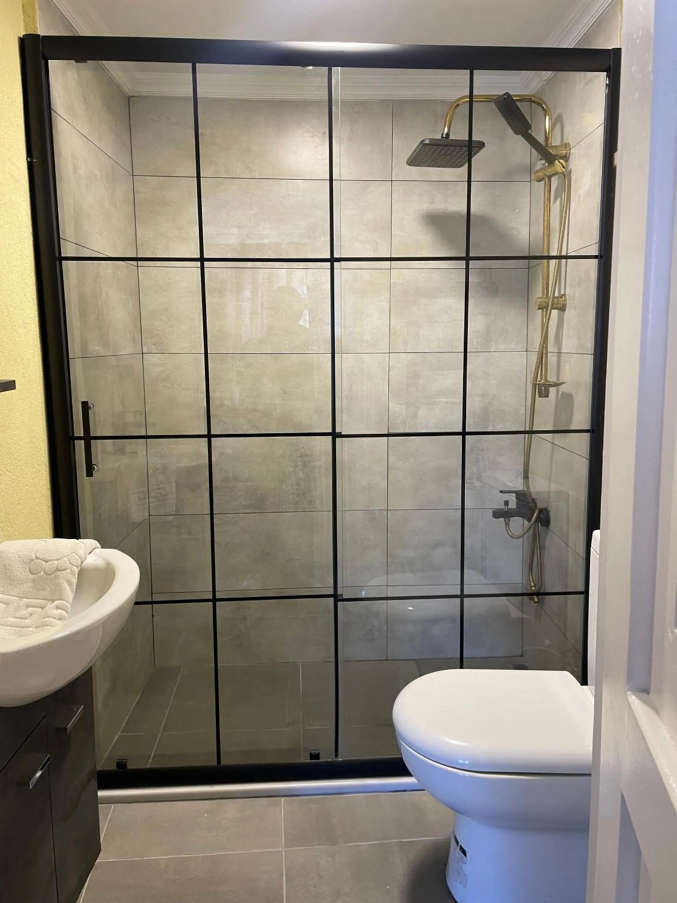 Bathroom in The Local Hostel & Guesthouse