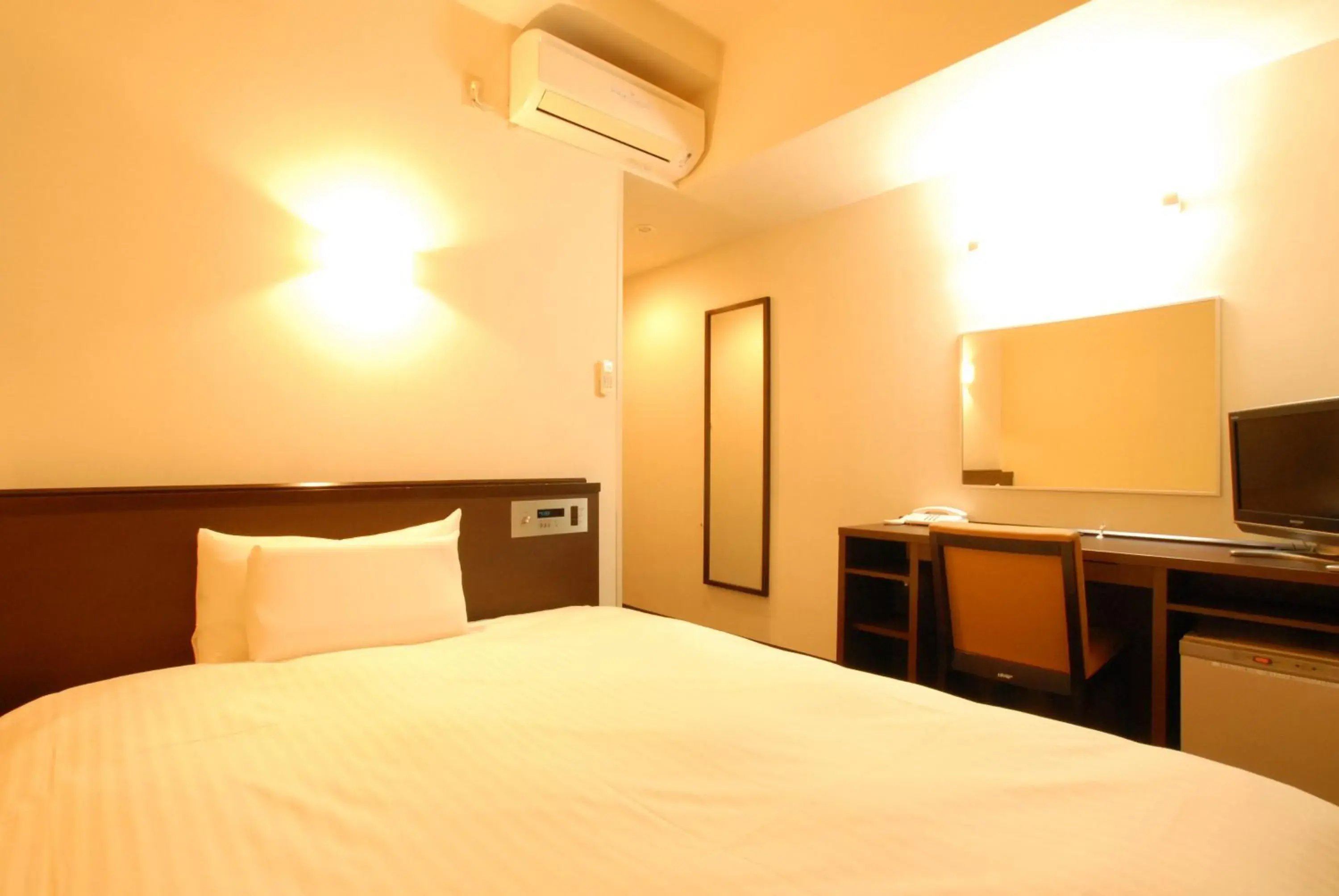 Bed in AB Hotel Okazaki Bed in AB Hotel Okazaki