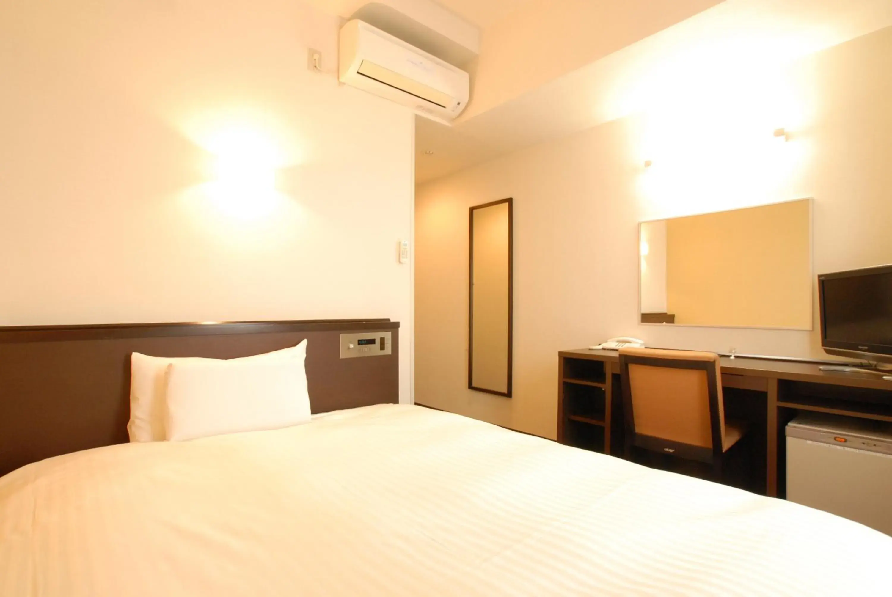 Bed in AB Hotel Okazaki Bed in AB Hotel Okazaki