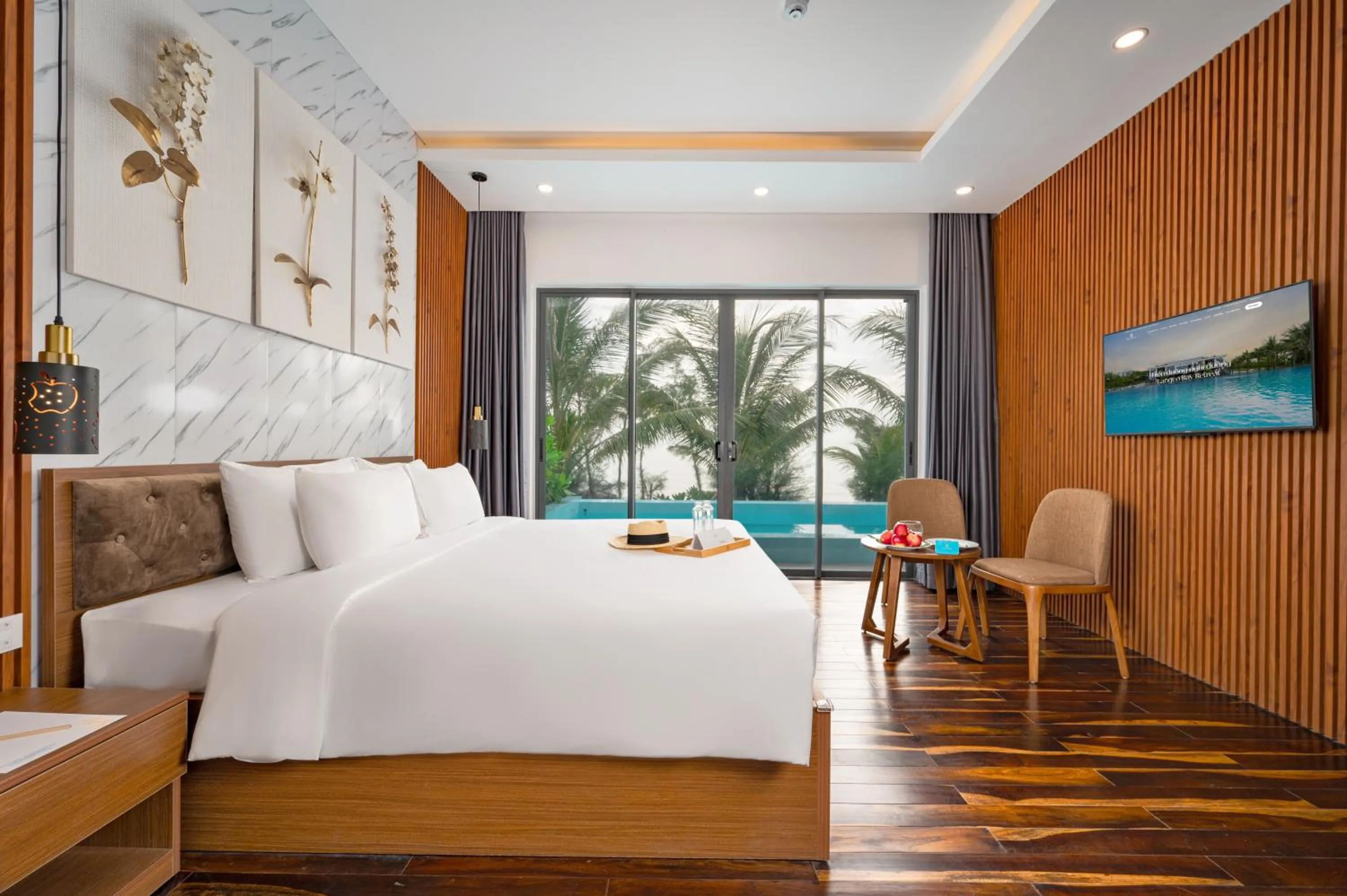 TV and multimedia, Bed in Langco Bay Retreat