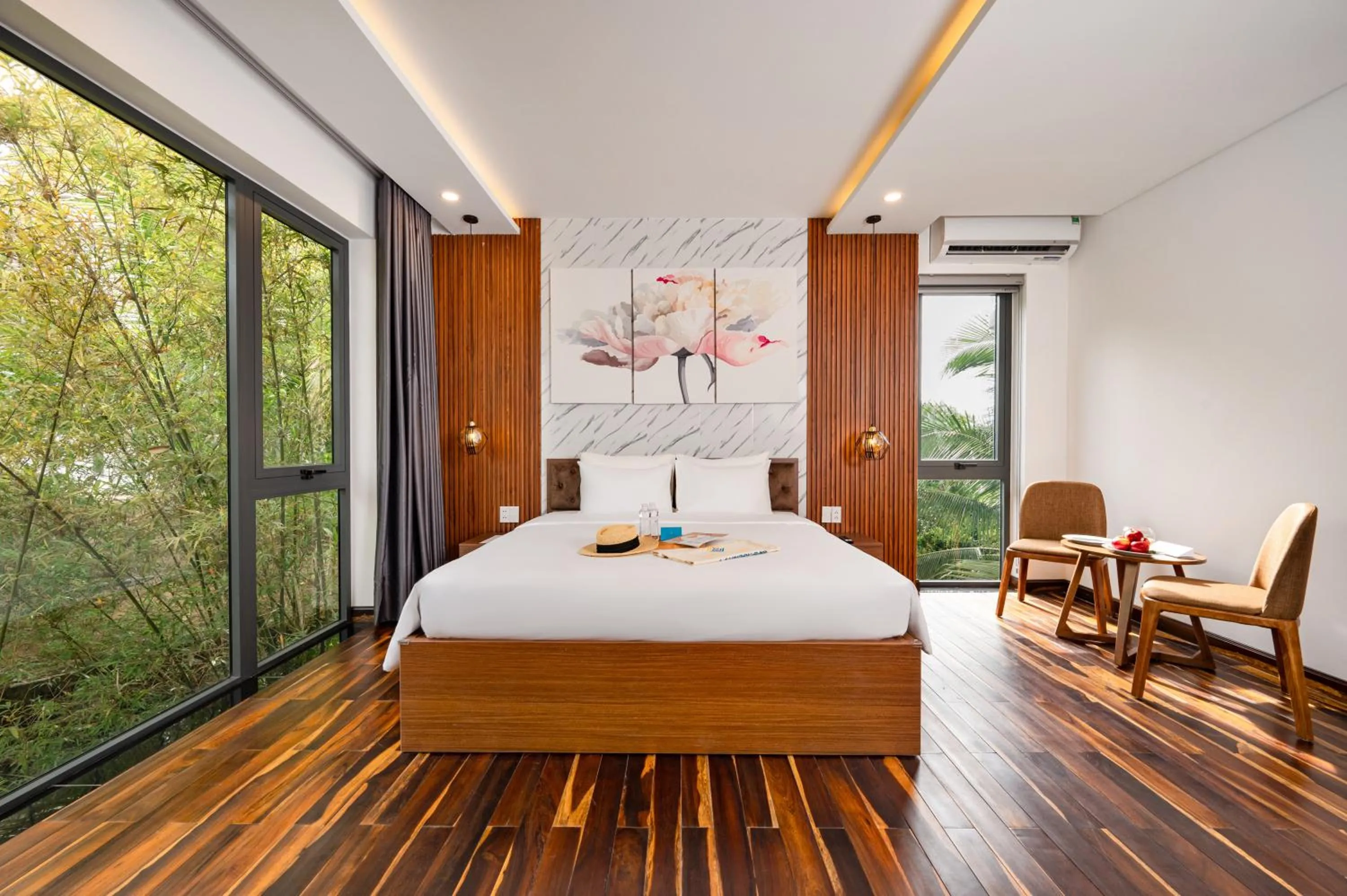 Photo of the whole room in Langco Bay Retreat