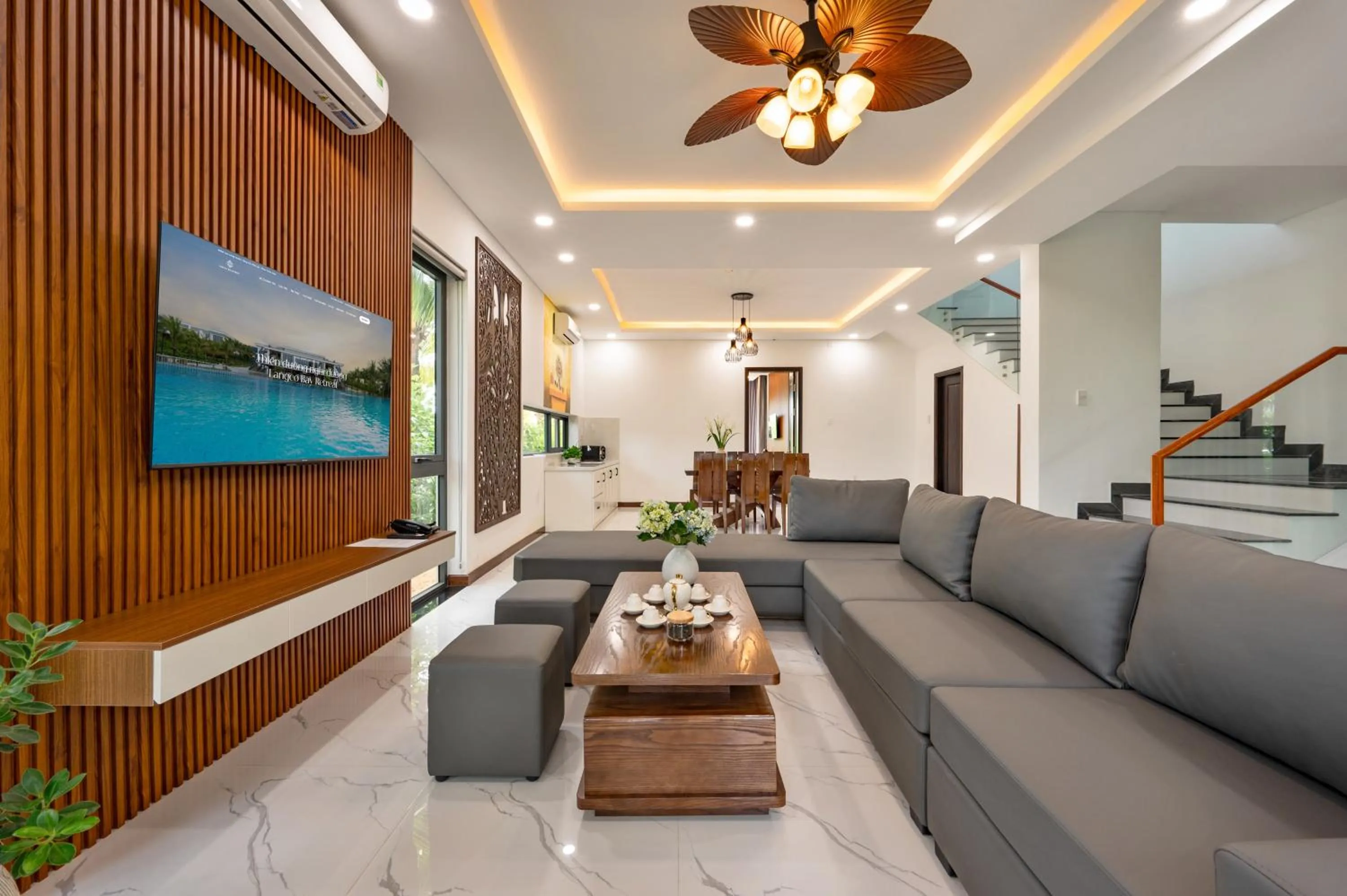 TV and multimedia in Langco Bay Retreat