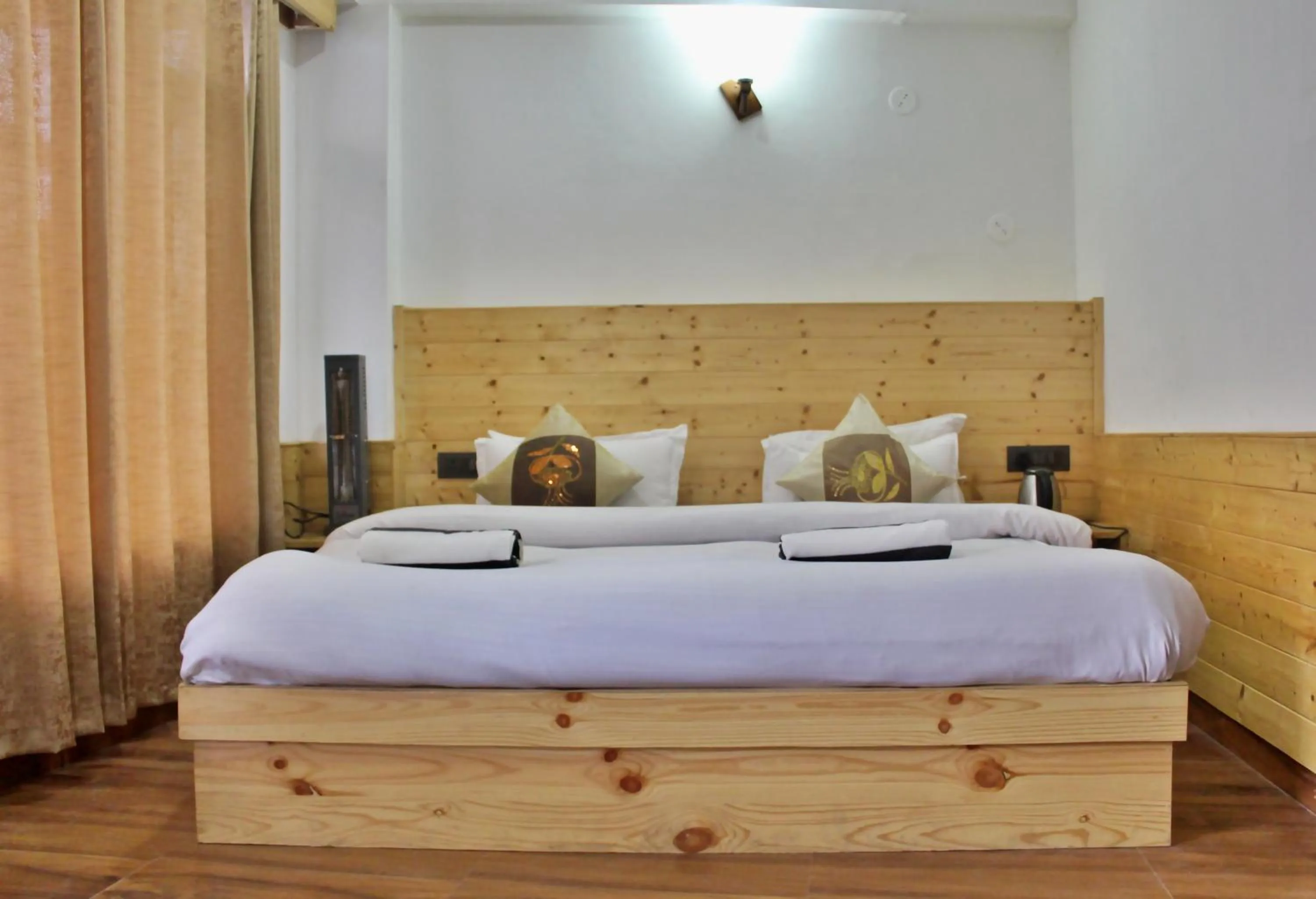 Bedroom, Bed in Apple Field House