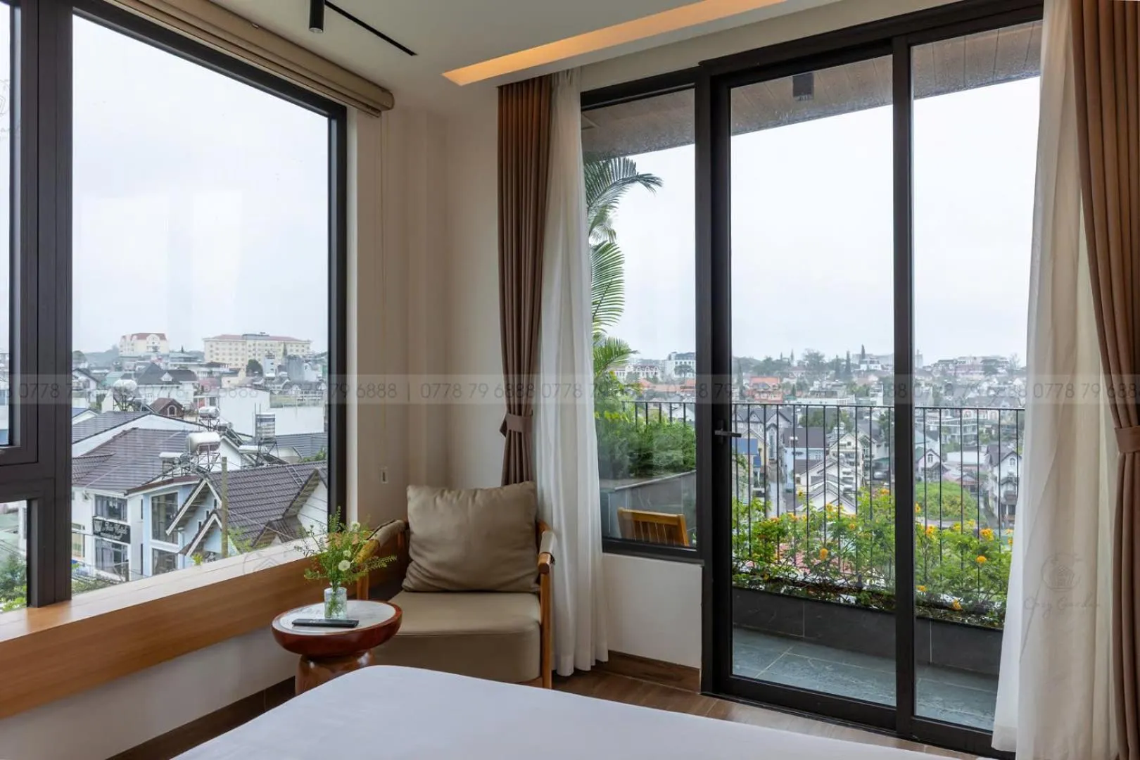 Deluxe Suite in Cozy Garden Boutique hotel