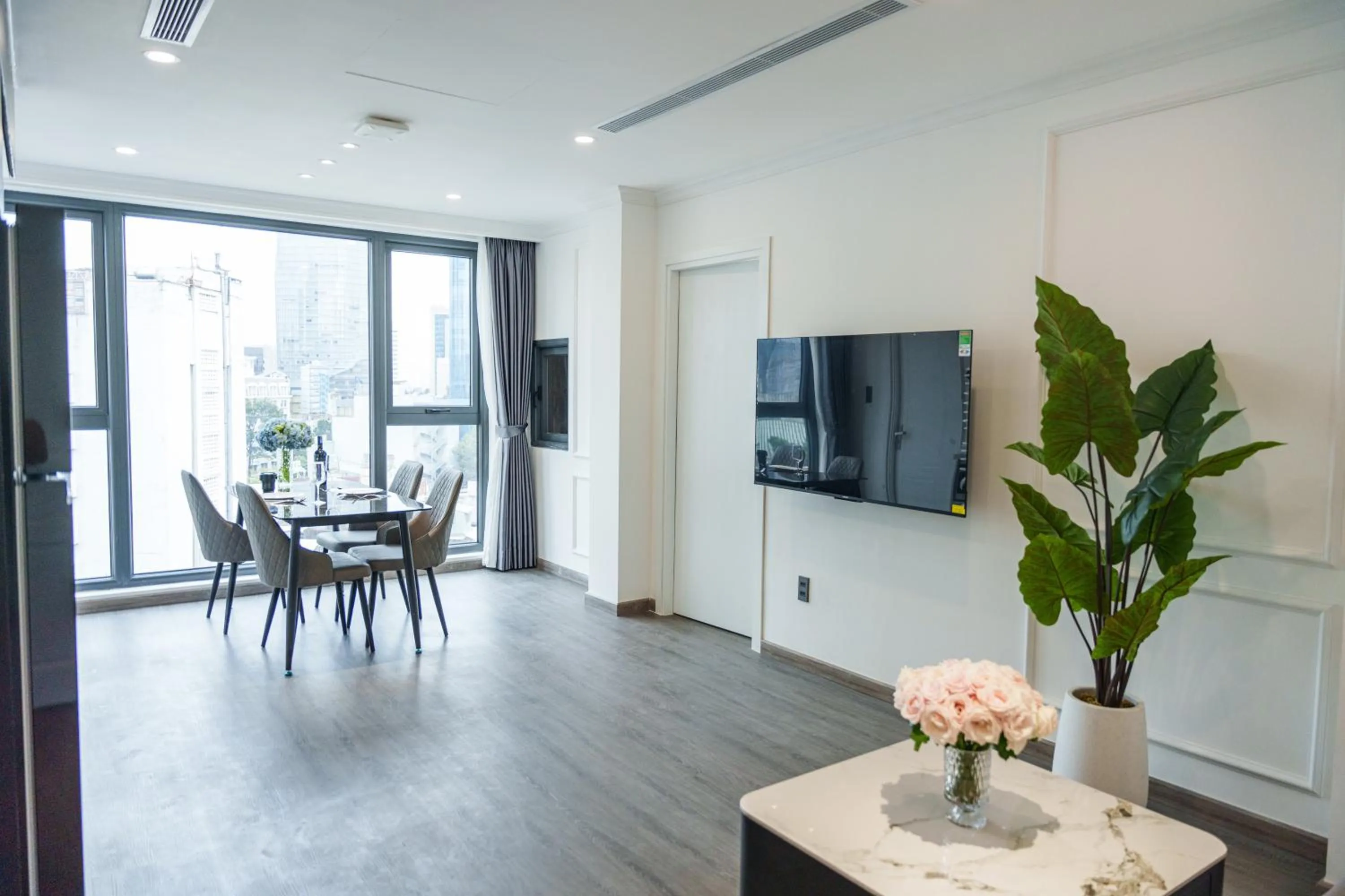 TV and multimedia in CityHouse- El Pino Realm at Metro Ben Thanh Market