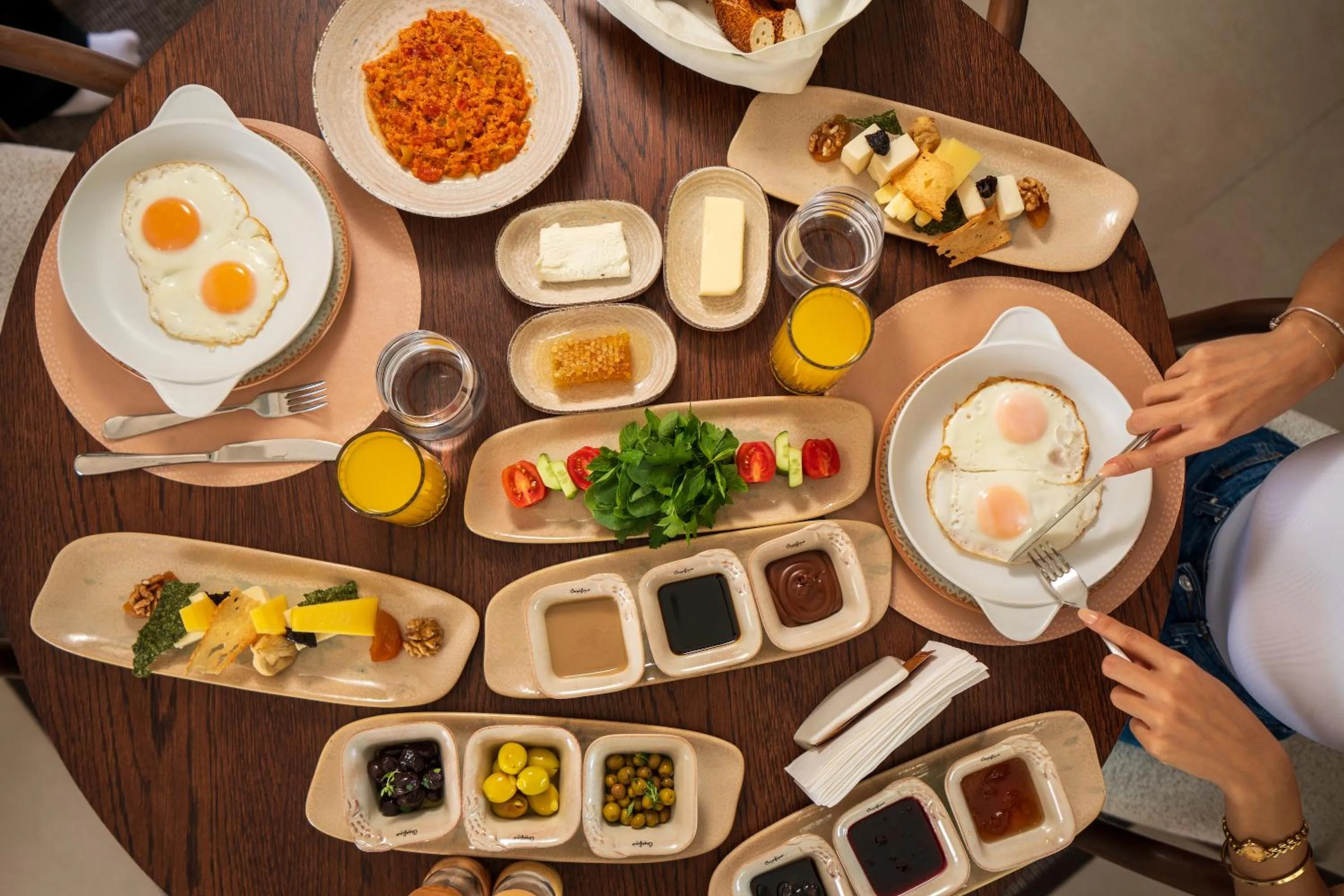 Food and drinks in Silence Villas