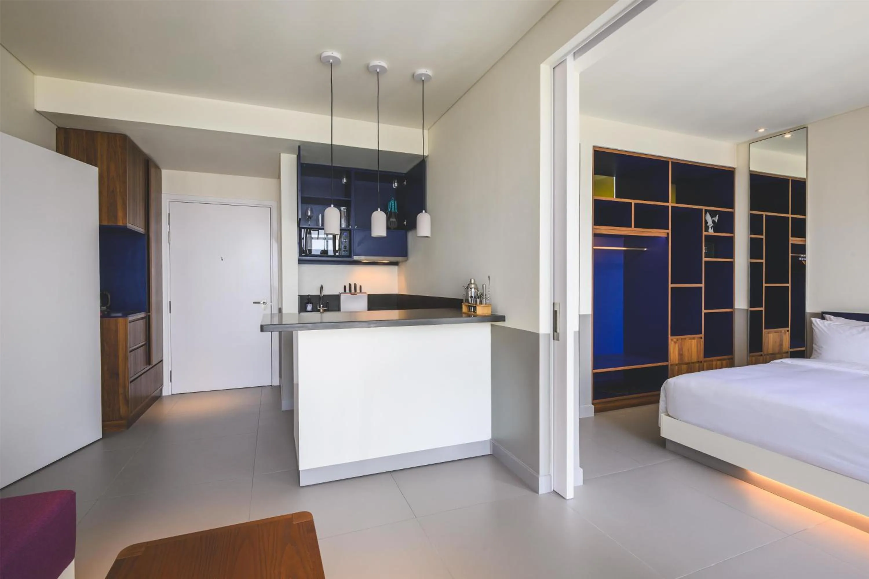 Photo of the whole room, Bed in Wink Hai Phong Centre, Unscripted by Hyatt - 24 Hours stay