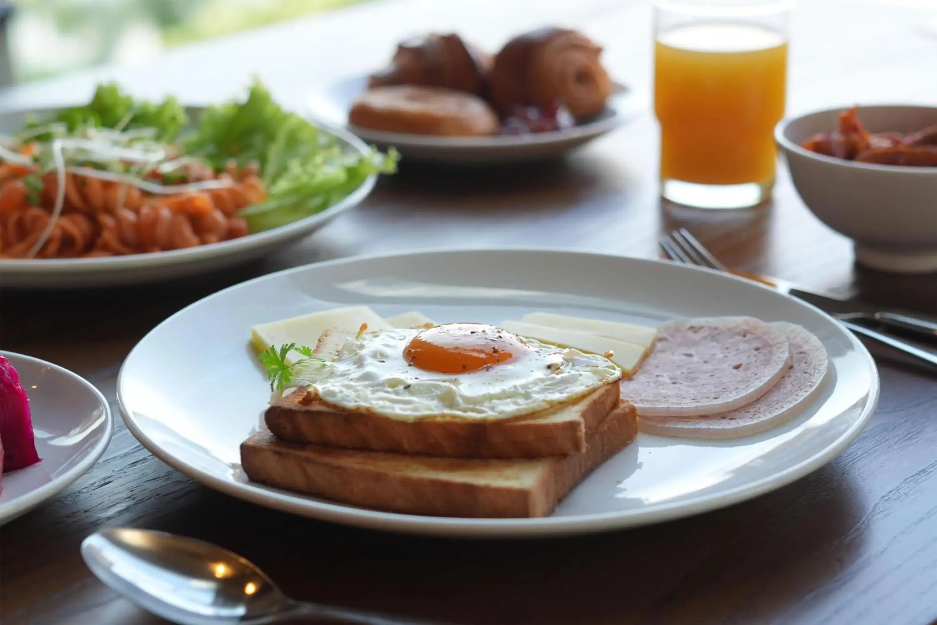 Restaurant/places to eat in Wink Hai Phong Centre, Unscripted by Hyatt - 24 Hours stay Restaurant/places to eat in Wink Hai Phong Centre, Unscripted by Hyatt - 24 Hours stay