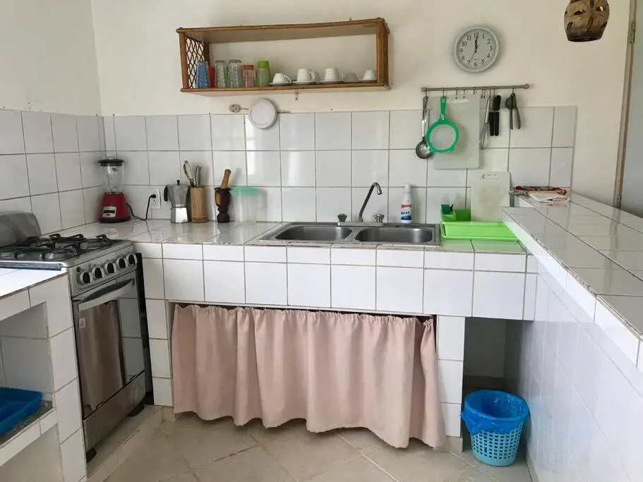 Kitchen or kitchenette in Casa Blanca Samaná - Las Galeras