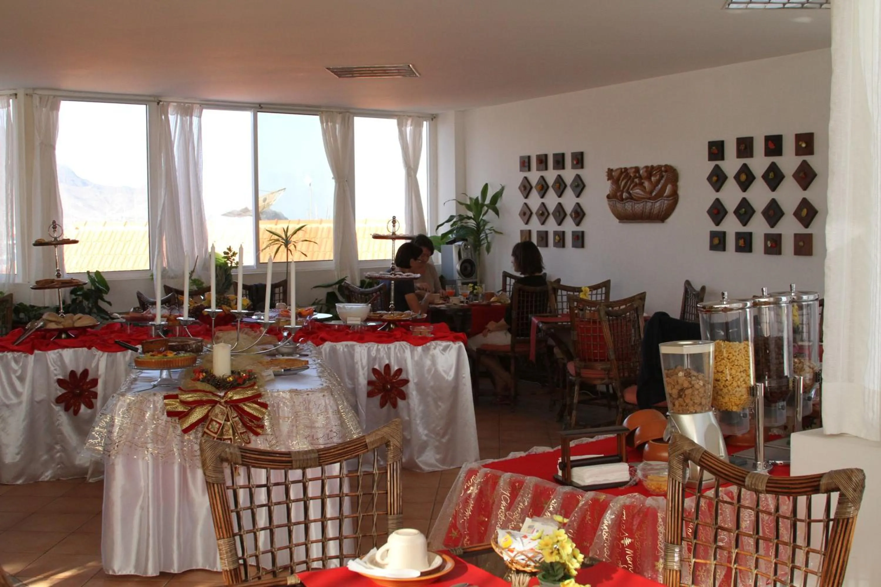 Restaurant/places to eat in Mindelo Residencial