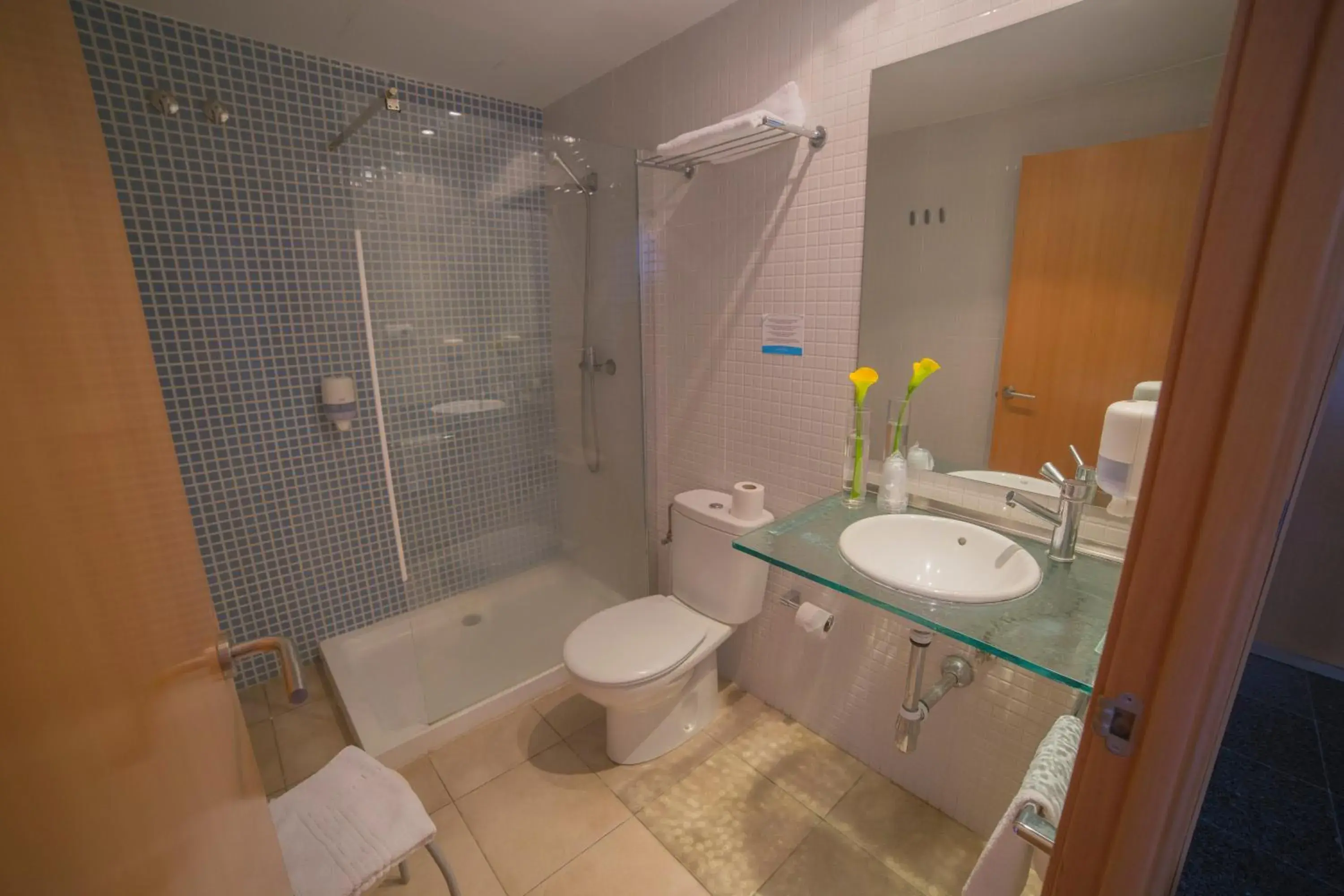 Quadruple Room in Casa Del Mar Hotel & Apartaments Quadruple Room in Casa Del Mar Hotel & Apartaments