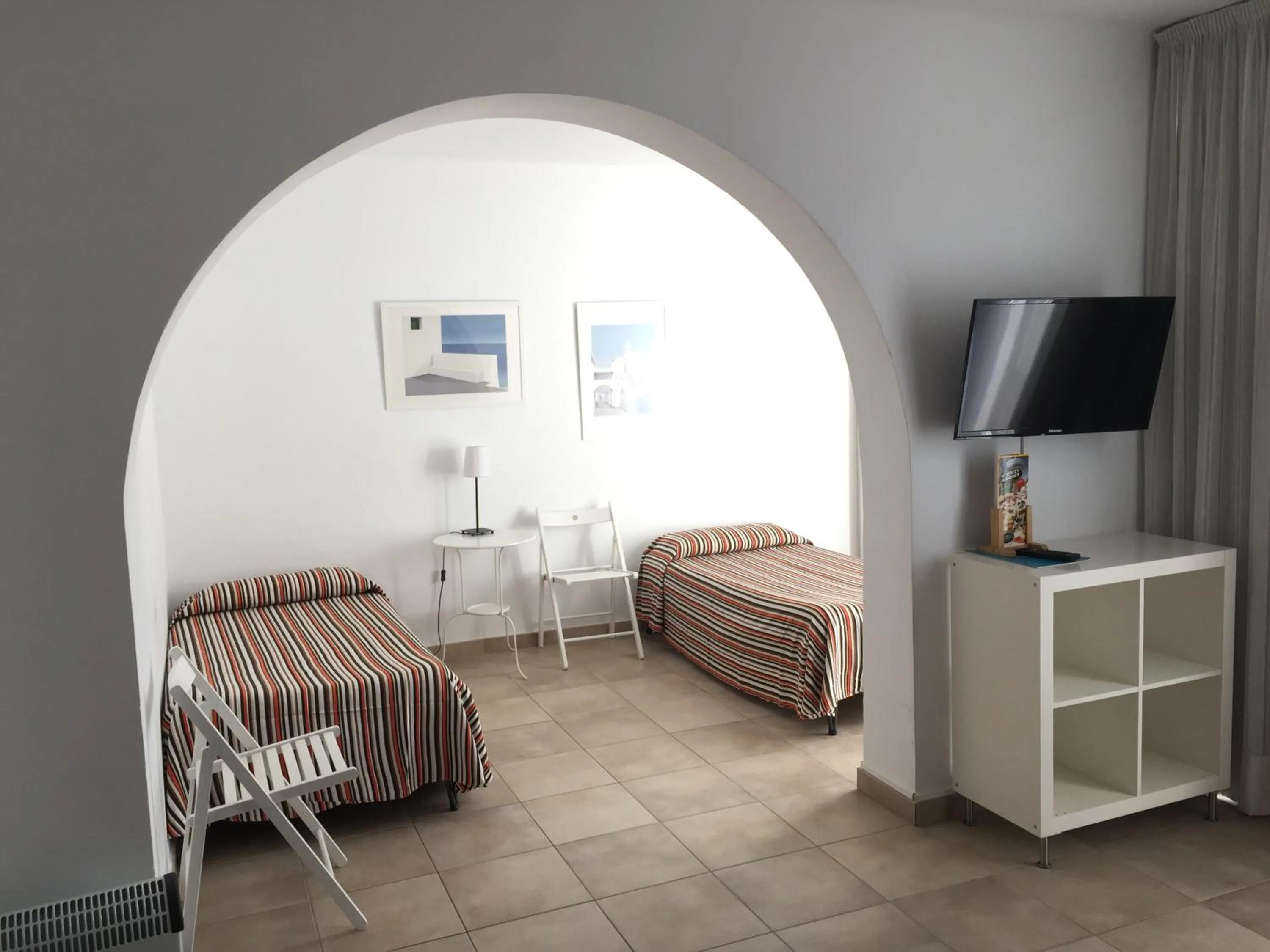 Bed in Casa Del Mar Hotel & Apartaments