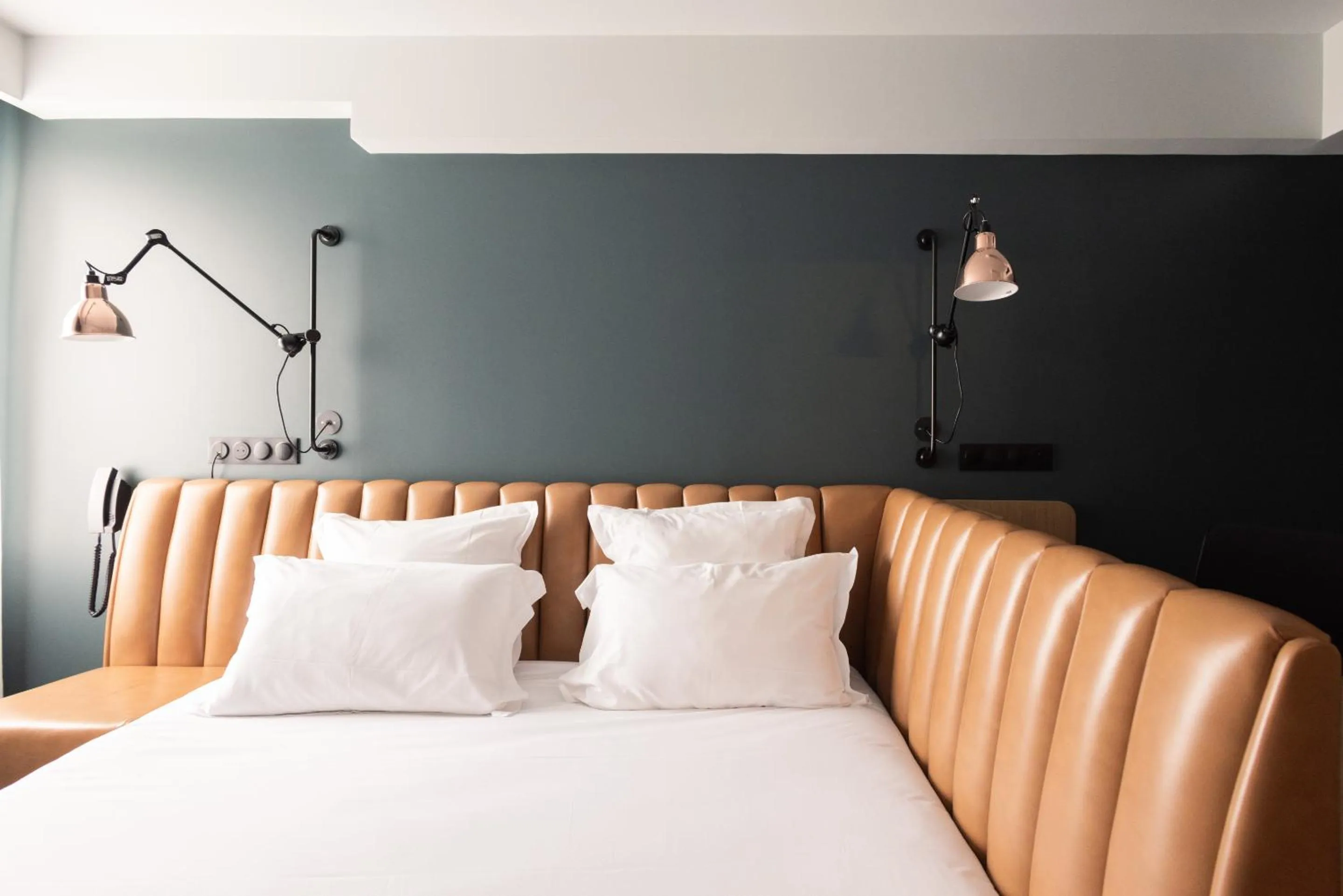 Bedroom, Bed in 1.75 Paris Le Charme