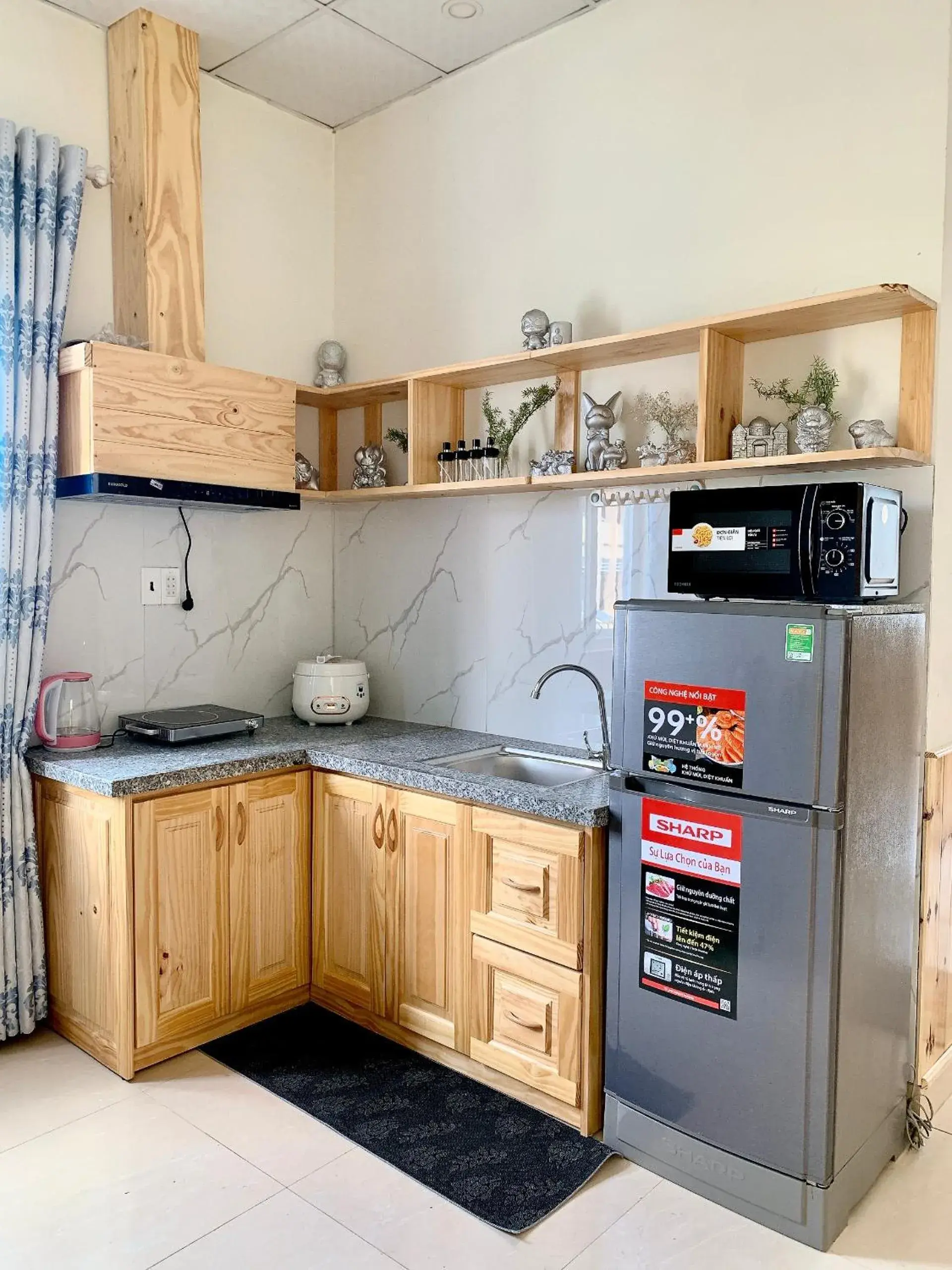 kitchen in Hoang Nguyen Hotel kitchen in Hoang Nguyen Hotel