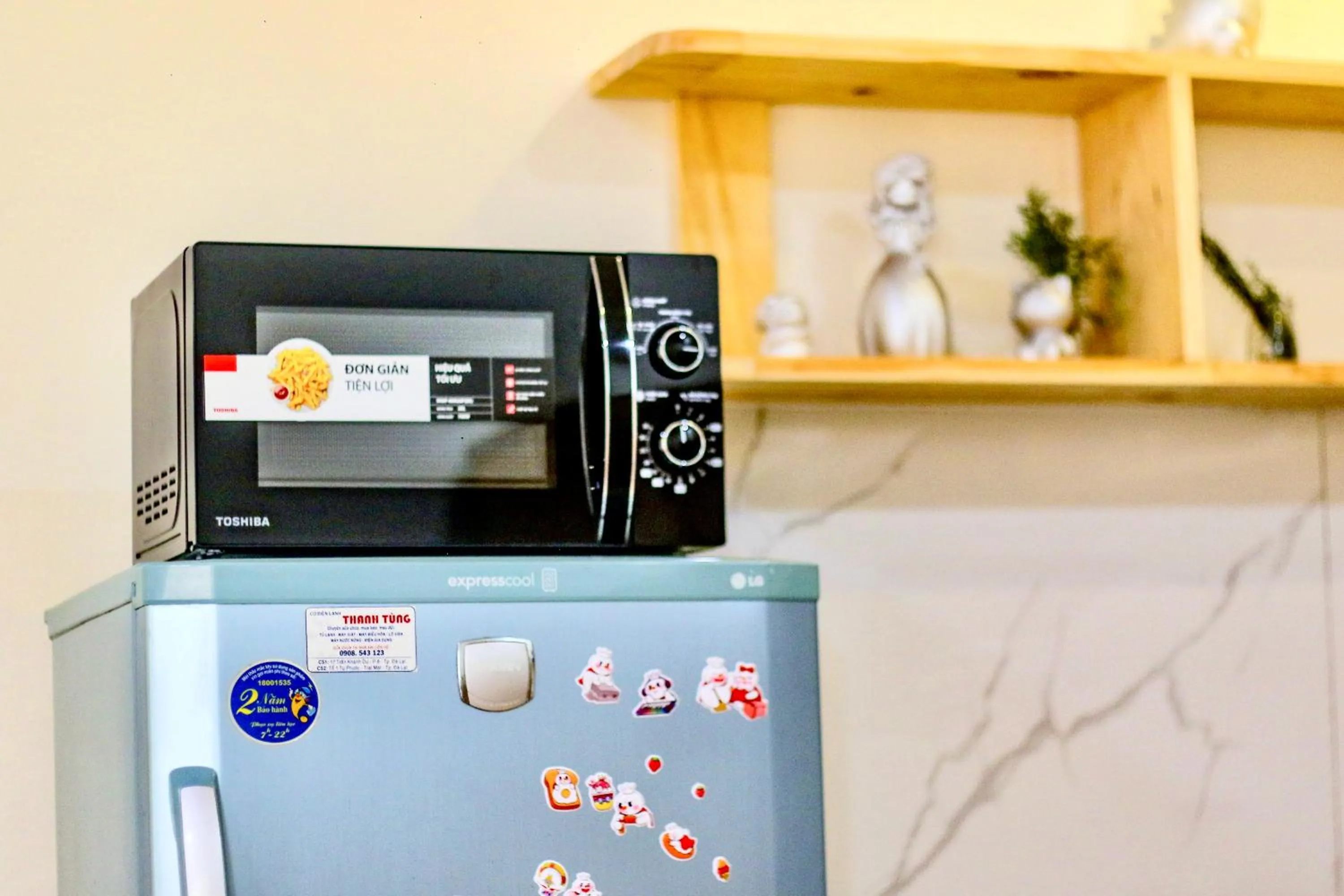 microwave in Hoang Nguyen Hotel