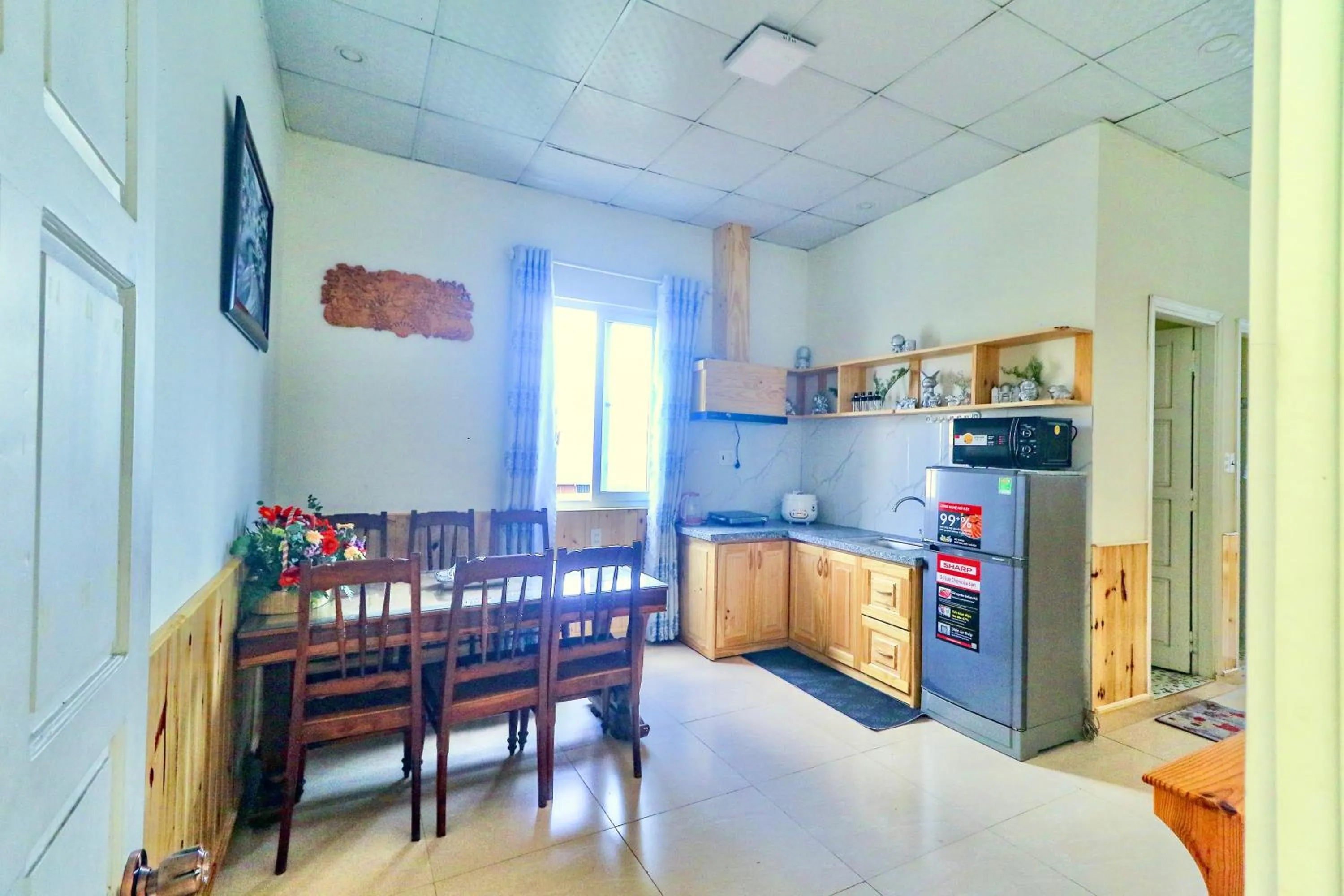 Dining area in Hoang Nguyen Hotel