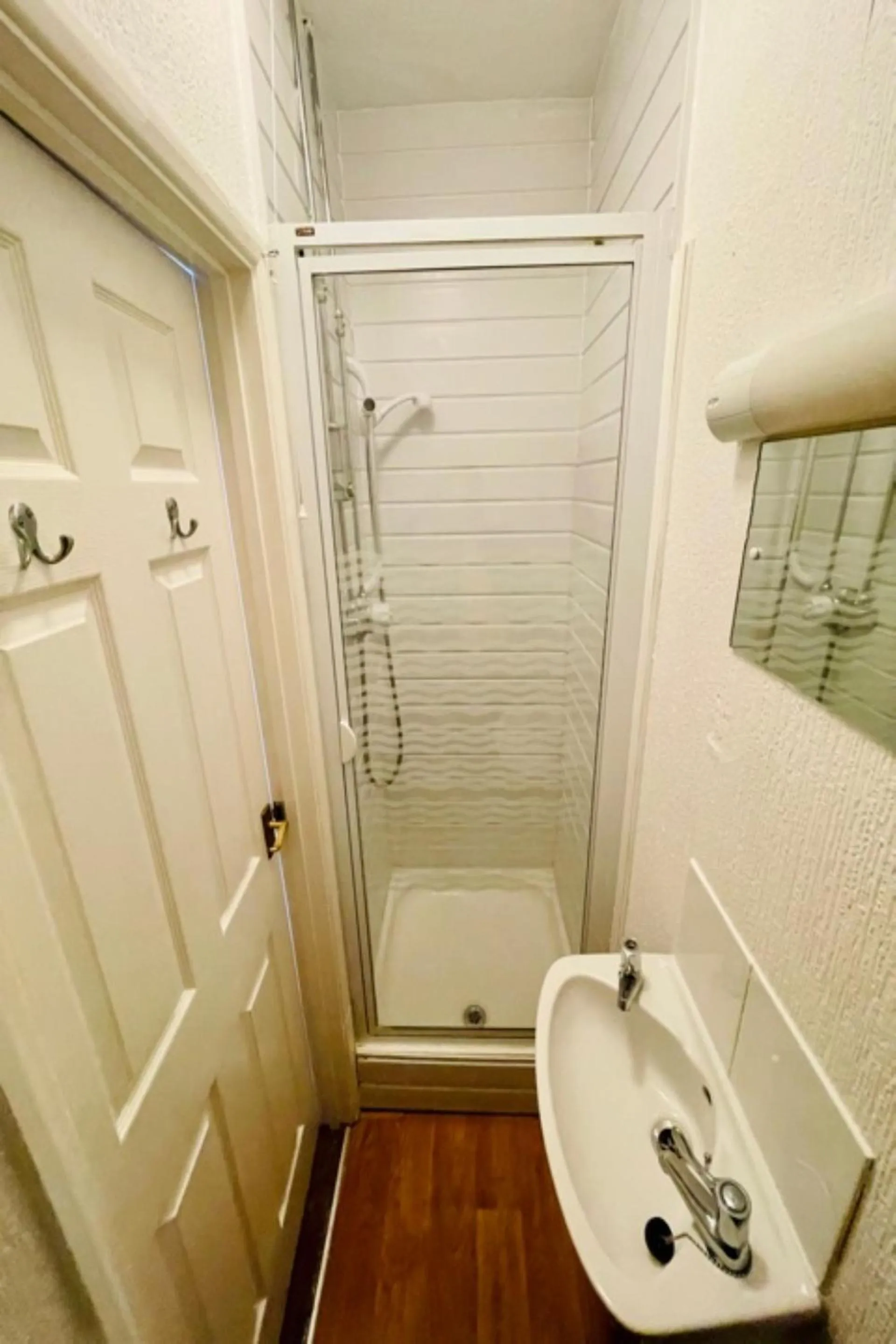 Bathroom in OYO The Sun Hotel