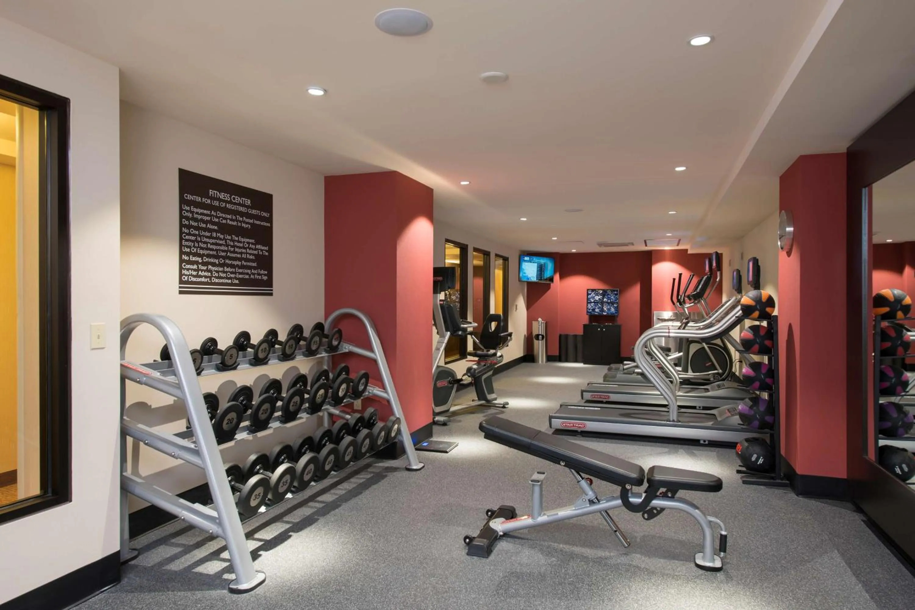 Fitness centre/facilities in Hilton Garden Inn Louisville Downtown