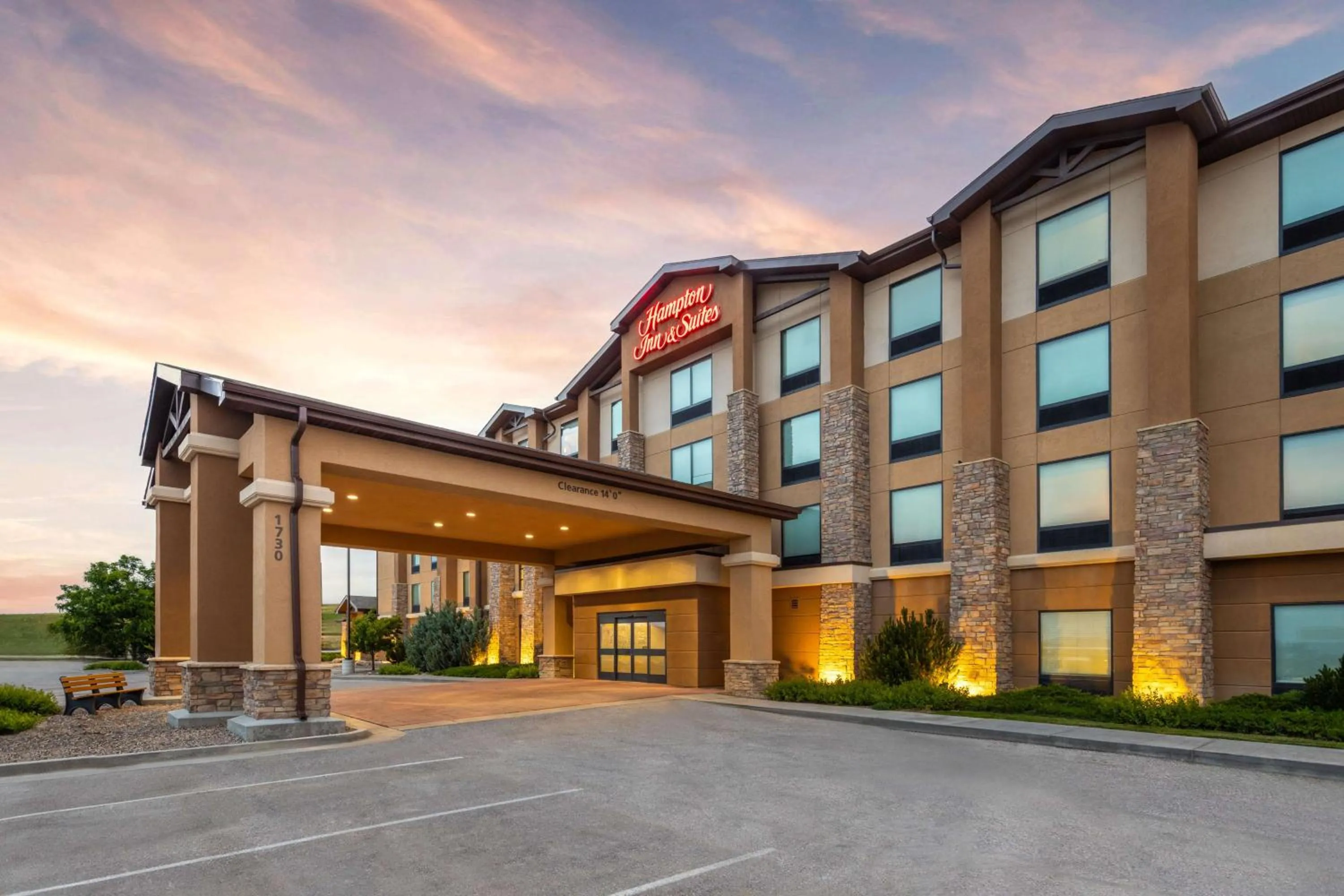 Property building in Hampton Inn & Suites Douglas