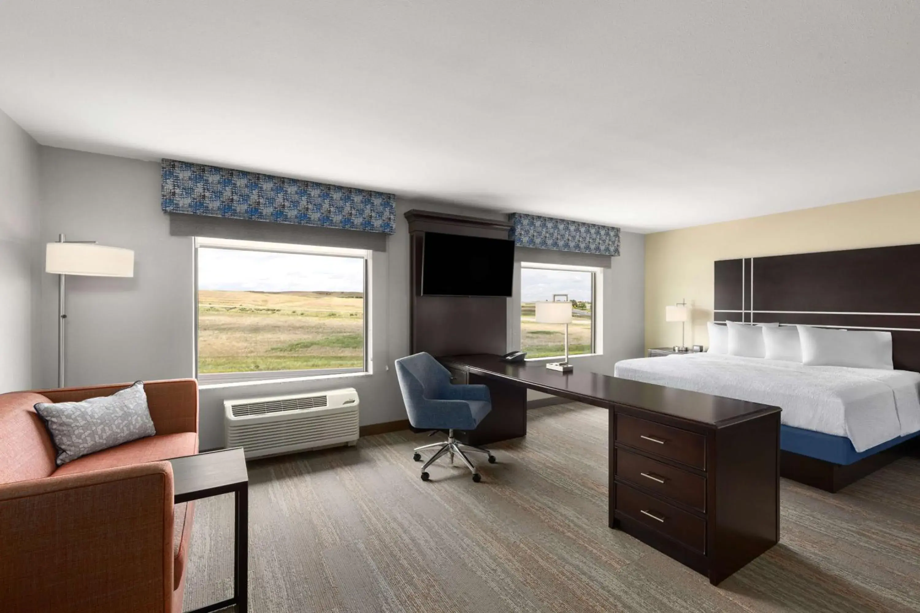 Bed in Hampton Inn & Suites Douglas Bed in Hampton Inn & Suites Douglas